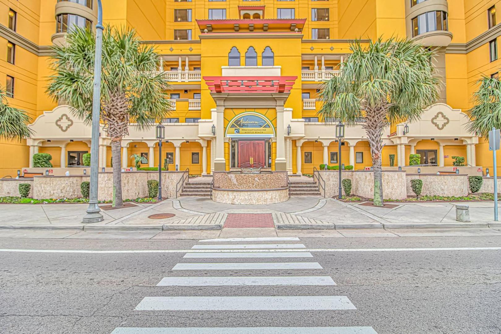 Holiday home Stunning And Spacious 3 Bedroom Condo-immaculate Oceanfront Views! Anderson 211