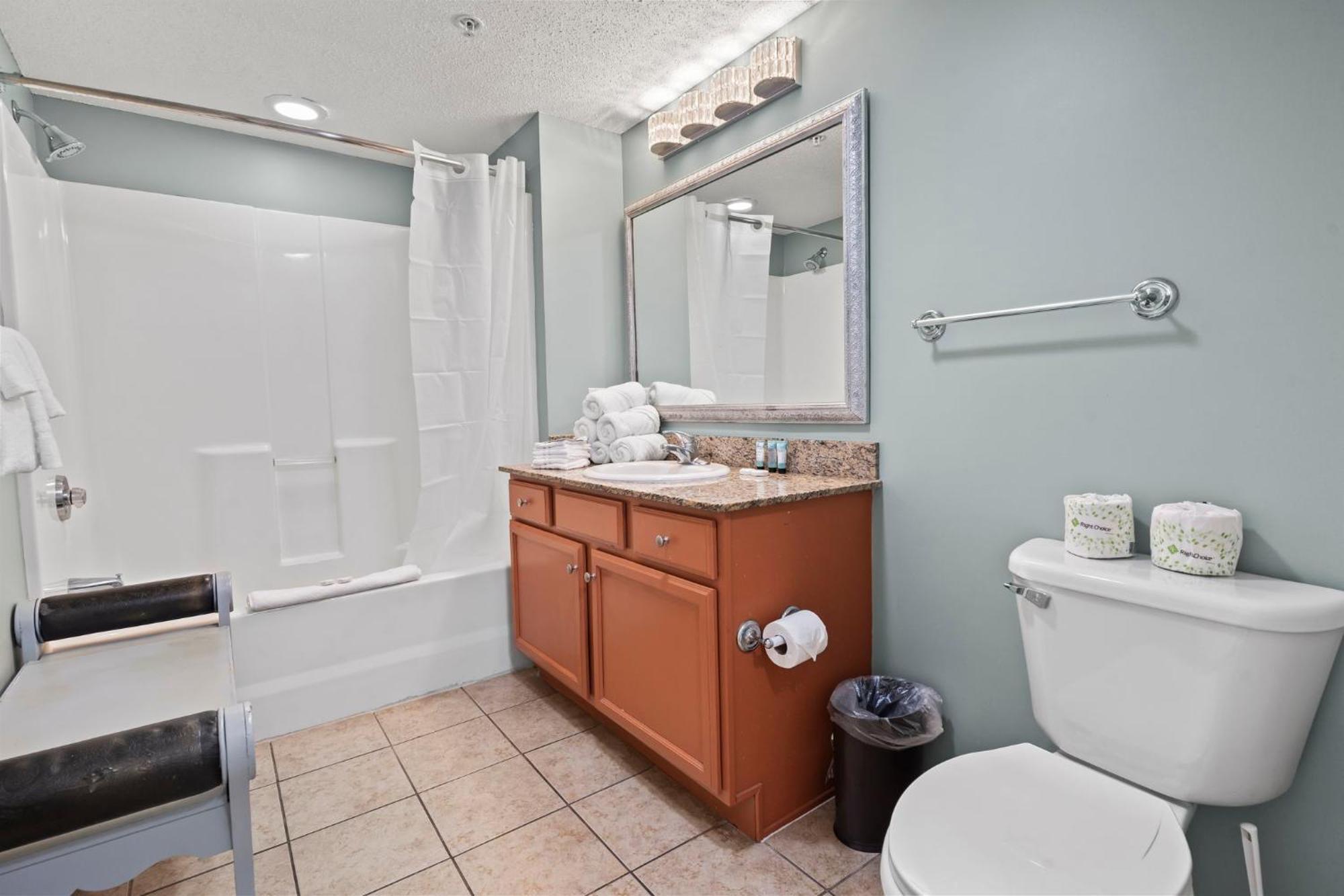 Stunning And Spacious 3 Bedroom Condo-immaculate Oceanfront Views! Anderson 211 Holiday home Myrtle Beach