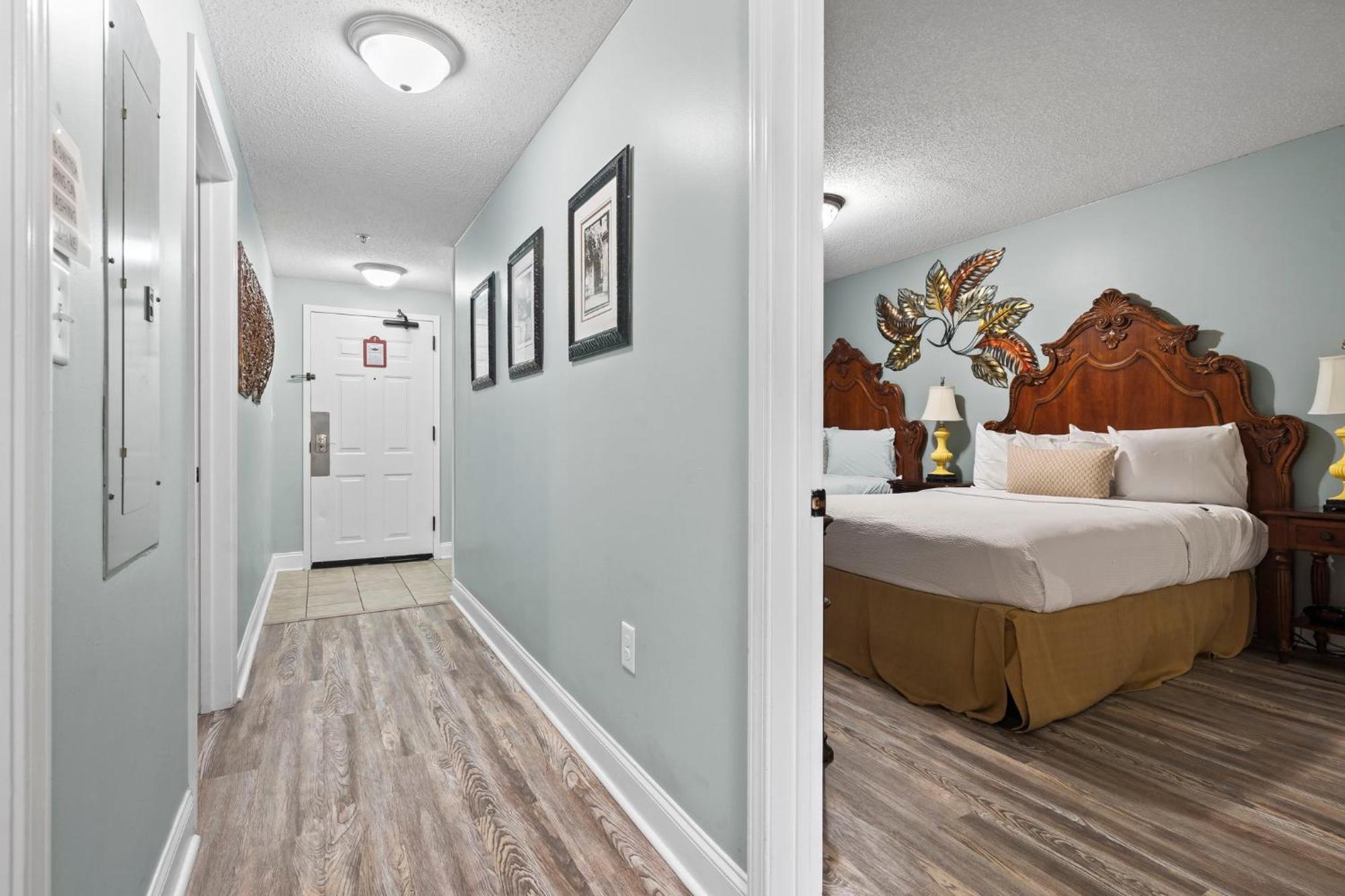 Stunning And Spacious 3 Bedroom Condo-immaculate Oceanfront Views! Anderson 211 *
