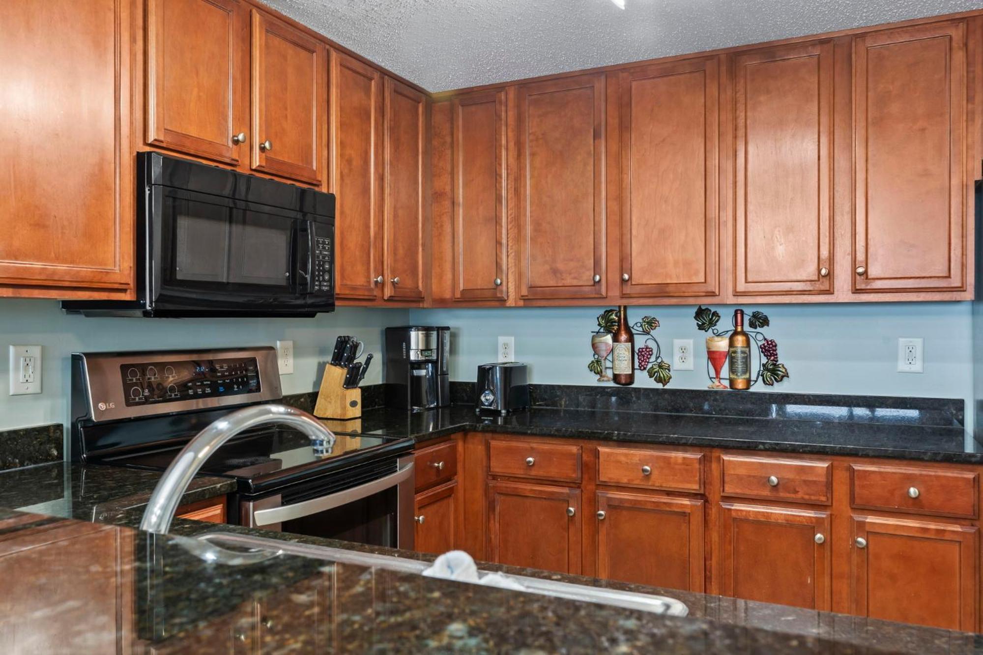 Stunning And Spacious 3 Bedroom Condo-immaculate Oceanfront Views! Anderson 211 Holiday home