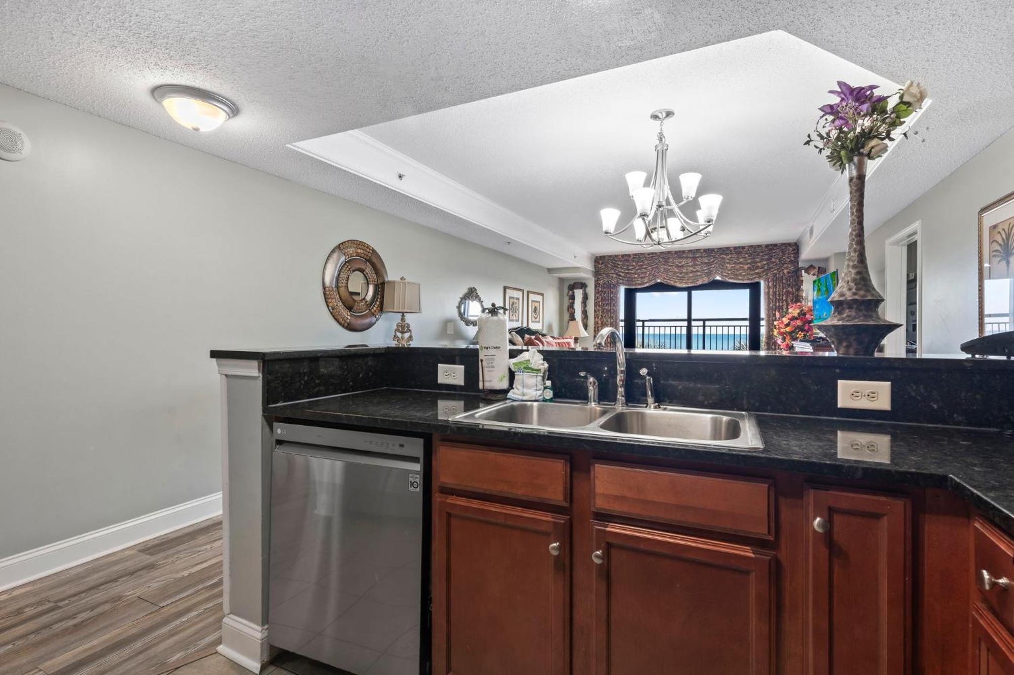 Holiday home Stunning And Spacious 3 Bedroom Condo-immaculate Oceanfront Views! Anderson 211 *