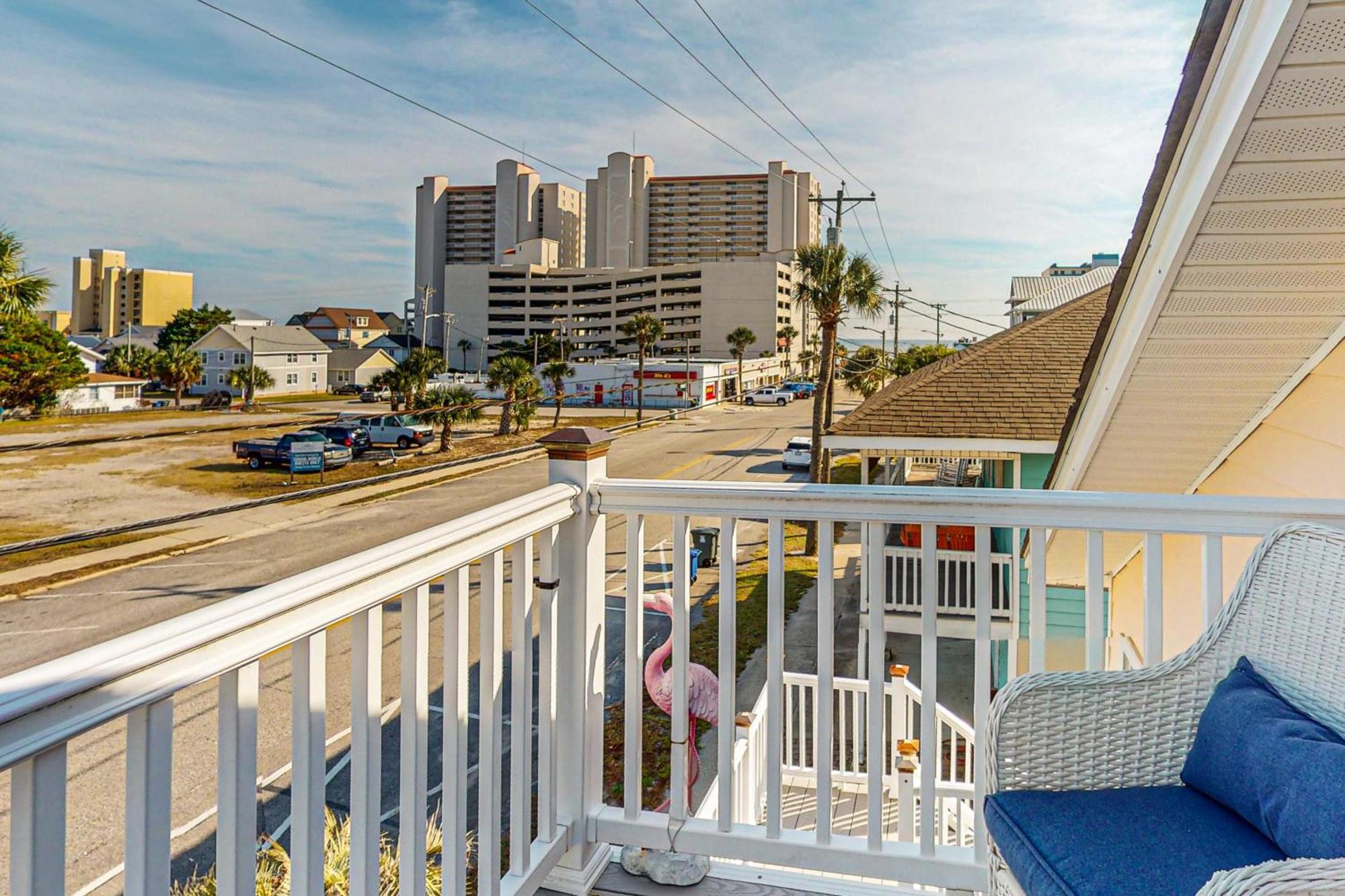 Flamingo House, Unit B