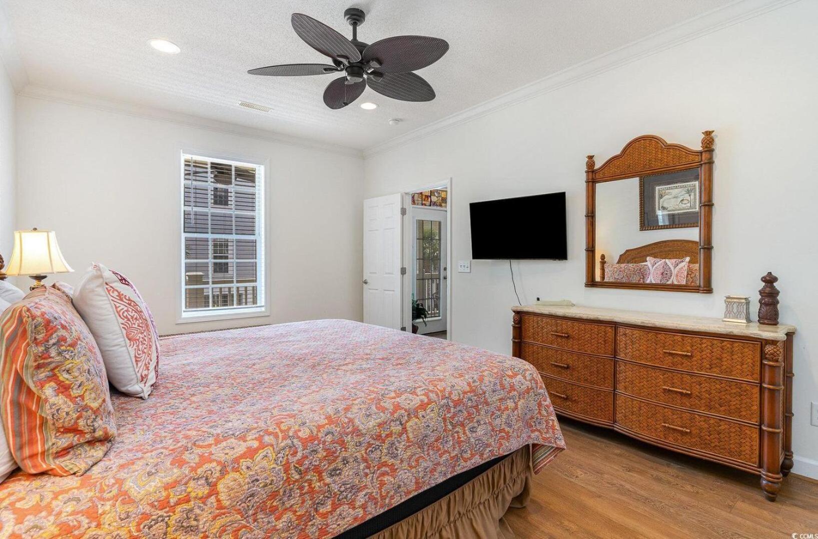 Captivating 4 Bedroom House With Double Balconies And A Community Pool-angler 3 Holiday home *