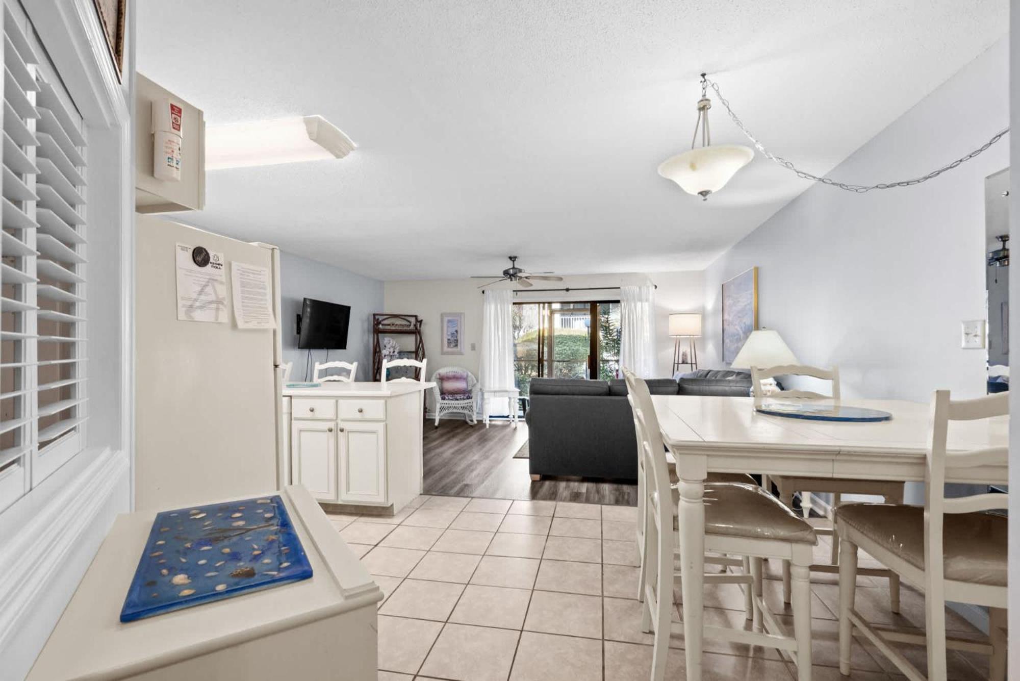 30c Gcr- Updated Poolside Paradise Holiday home *