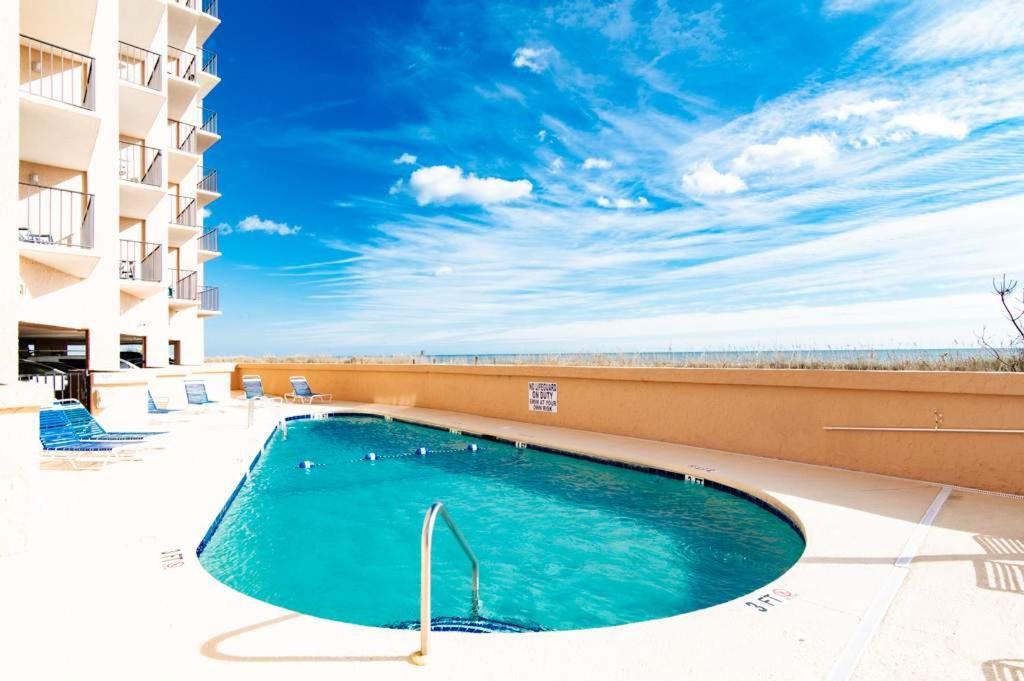 Oceanfront In Heart Of N Myrtle With Pool
