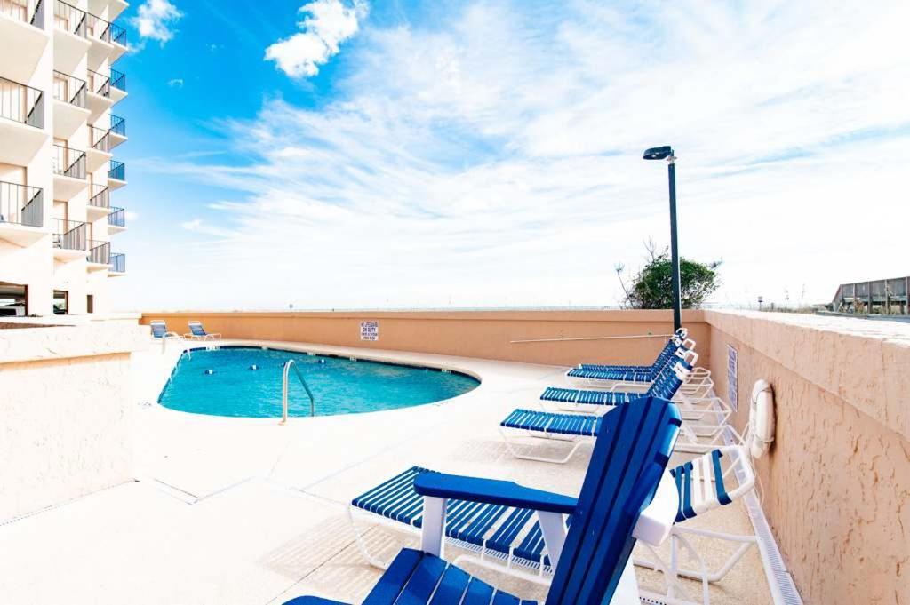 Holiday home Oceanfront In Heart Of N Myrtle With Pool