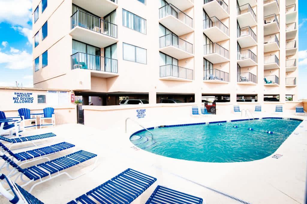 Holiday home Oceanfront In Heart Of N Myrtle With Pool *
