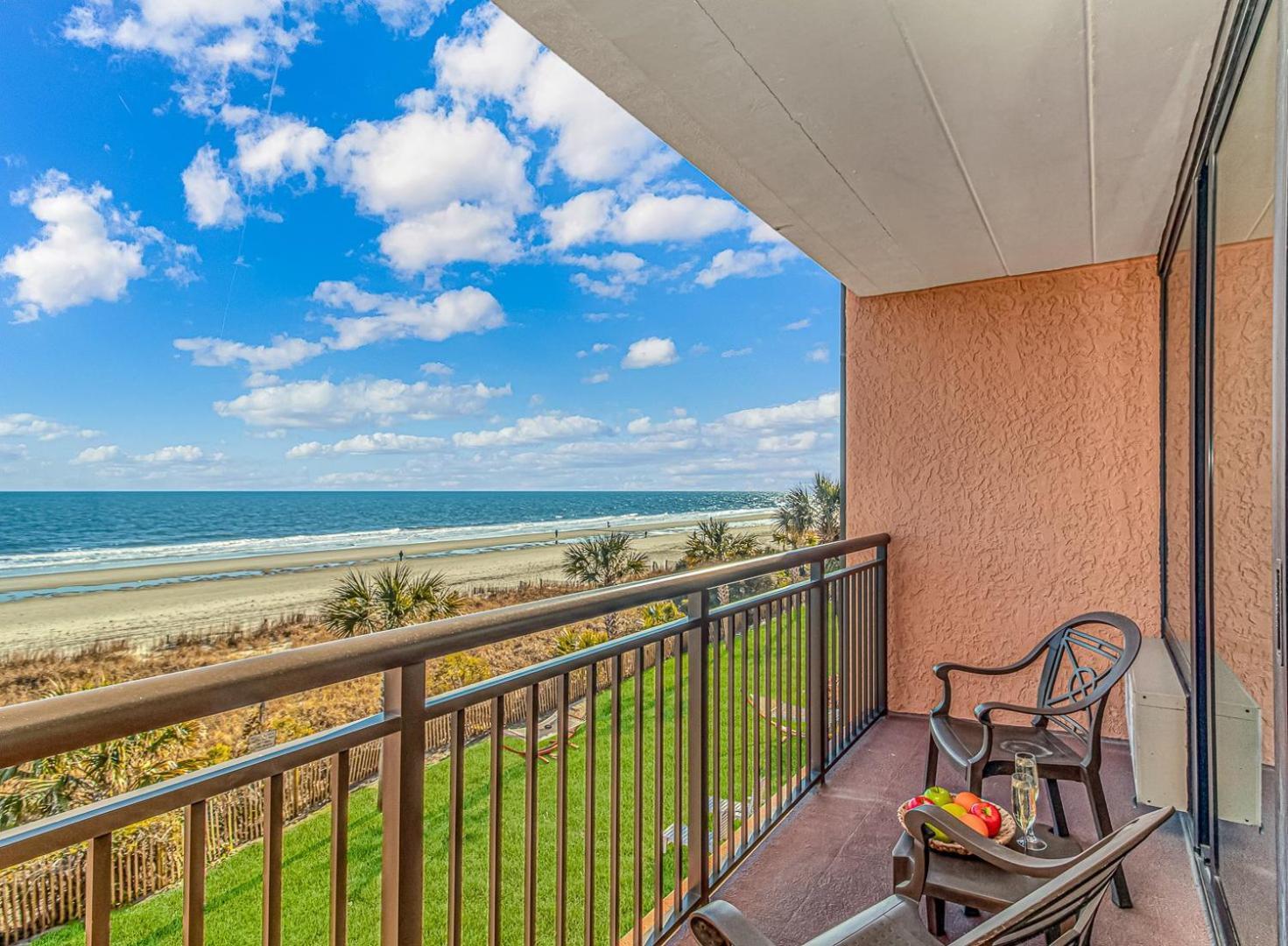 Holiday home Direct Oceanfront - Caravelle 323 - Sleeps 4 Guests Myrtle Beach