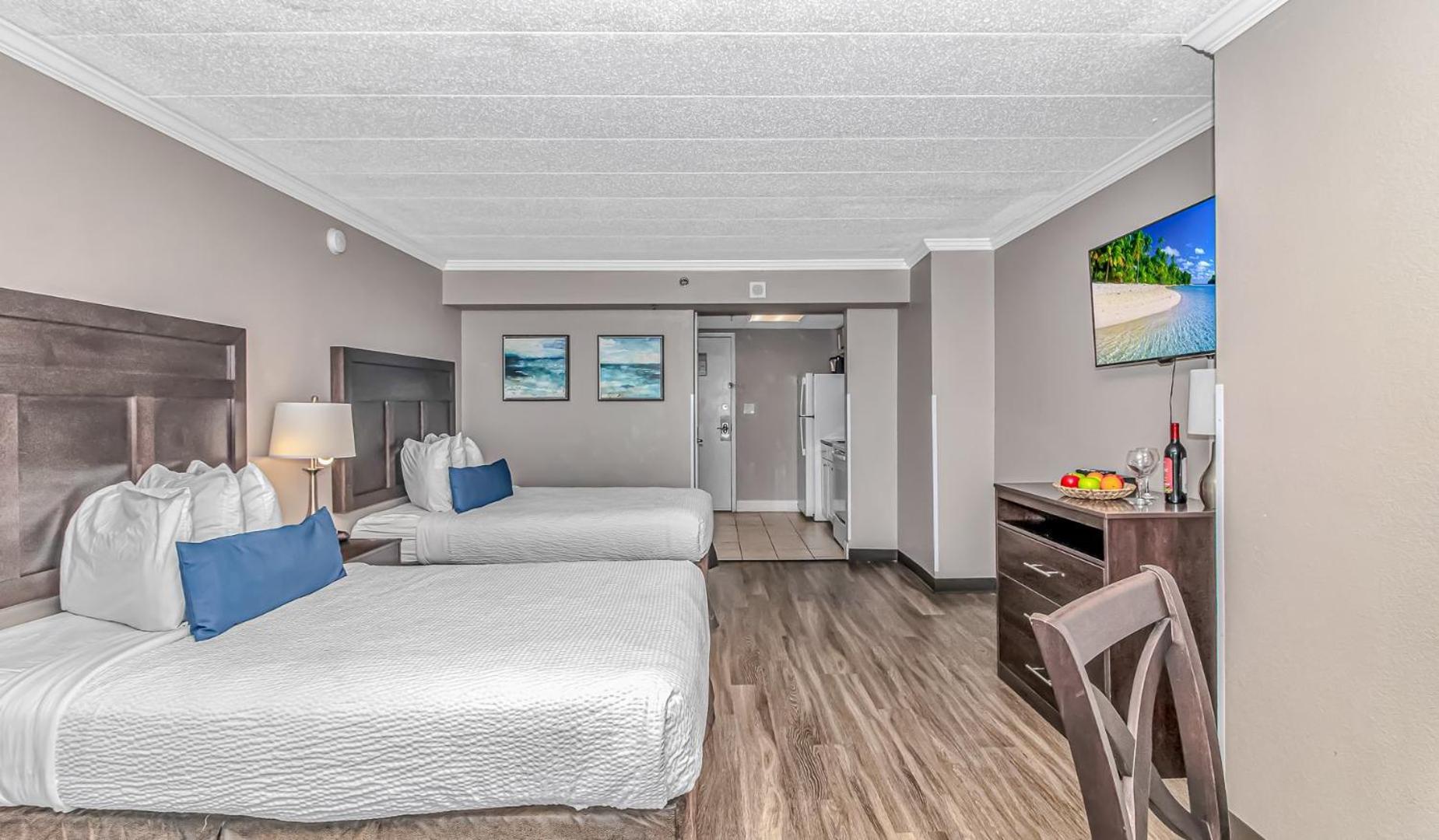 Direct Oceanfront - Caravelle 323 - Sleeps 4 Guests