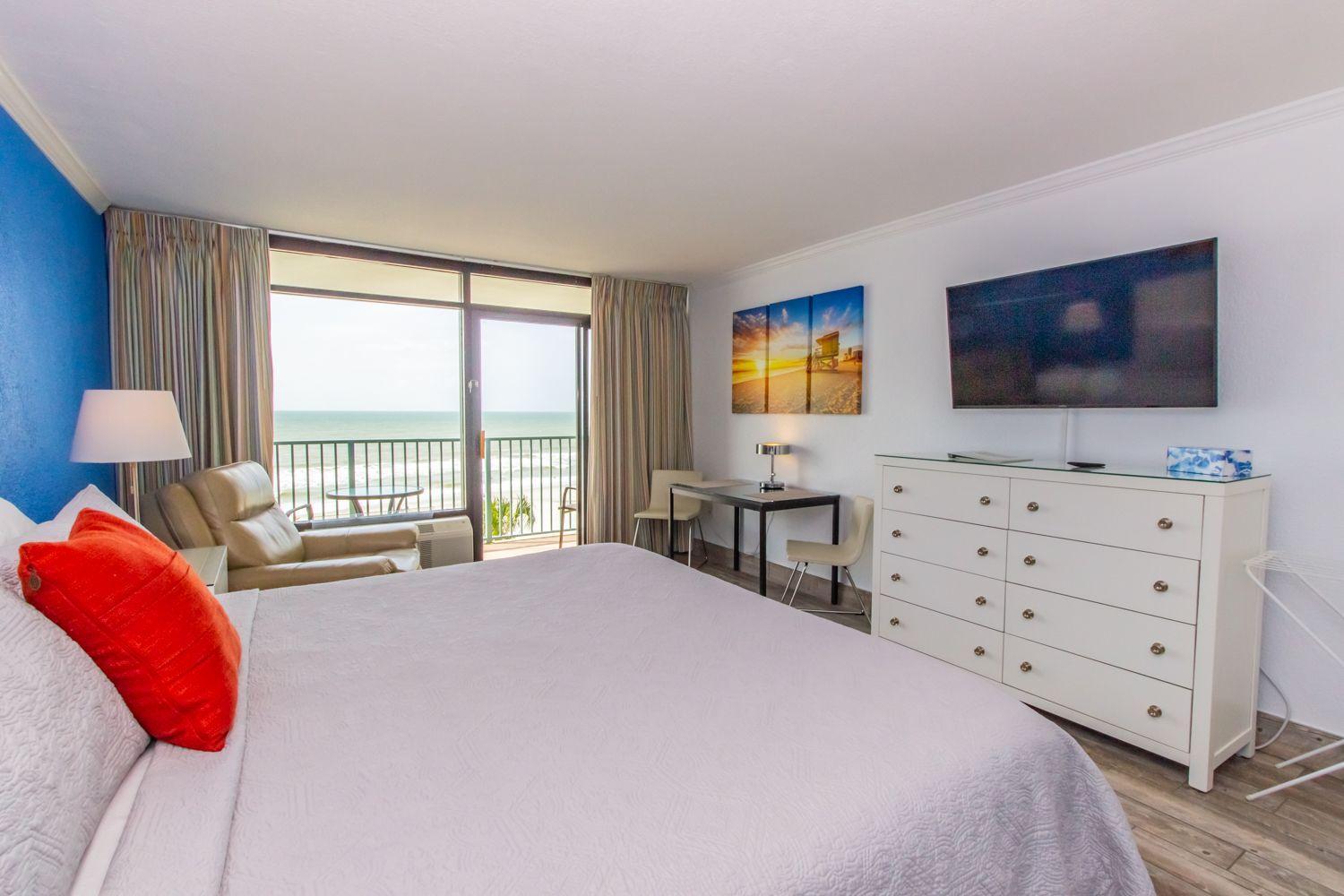 Modern Oceanfront King Studio-sand Dunes 2432 Holiday home *