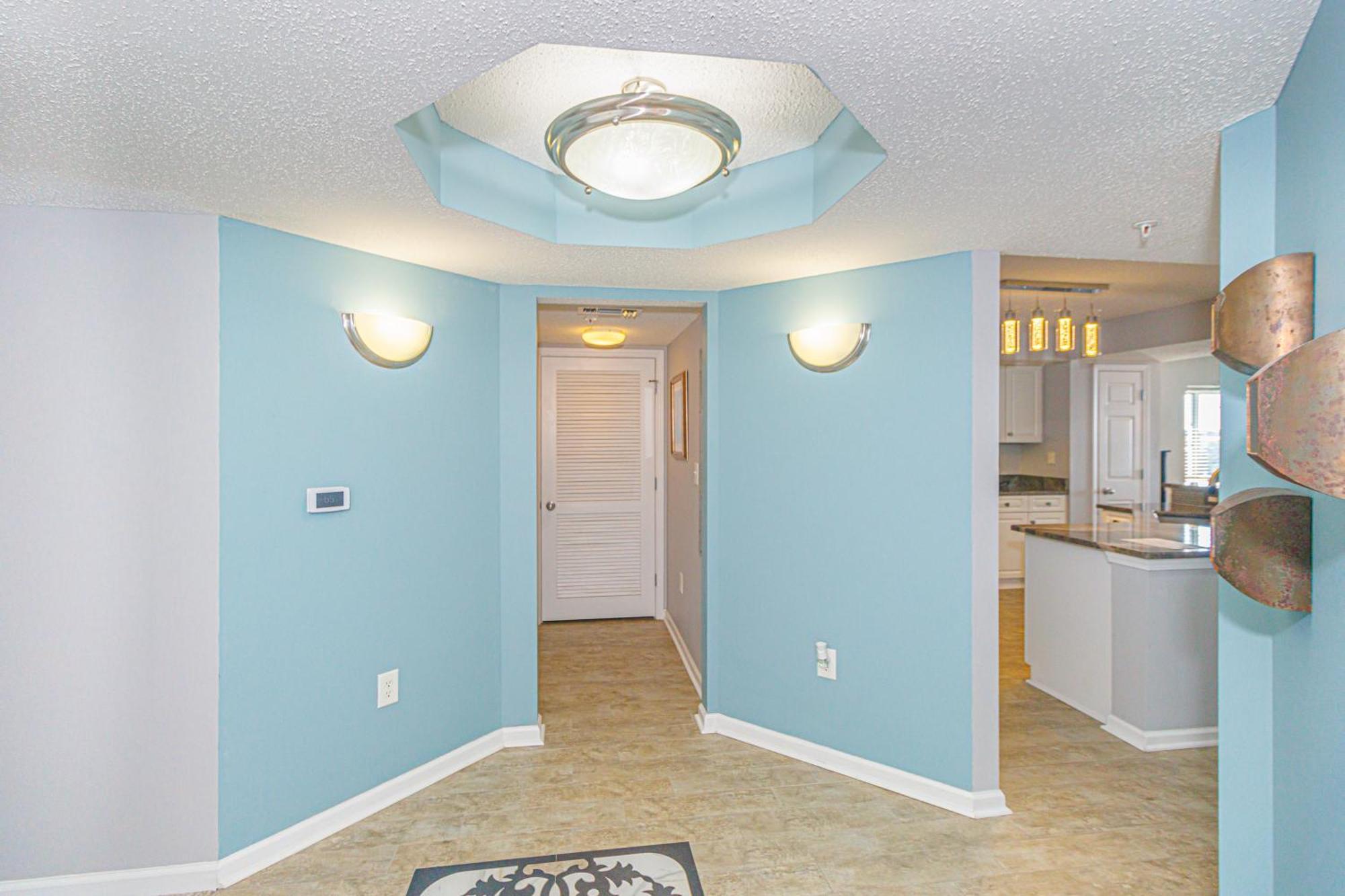 Magnificent 2 Bedroom With Marina Views! Yacht Club 1-501 A&c