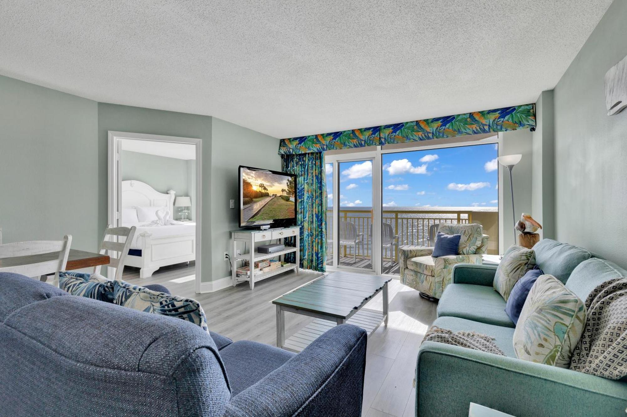 Apartment Baywatch Oceanfront Dream Maker *