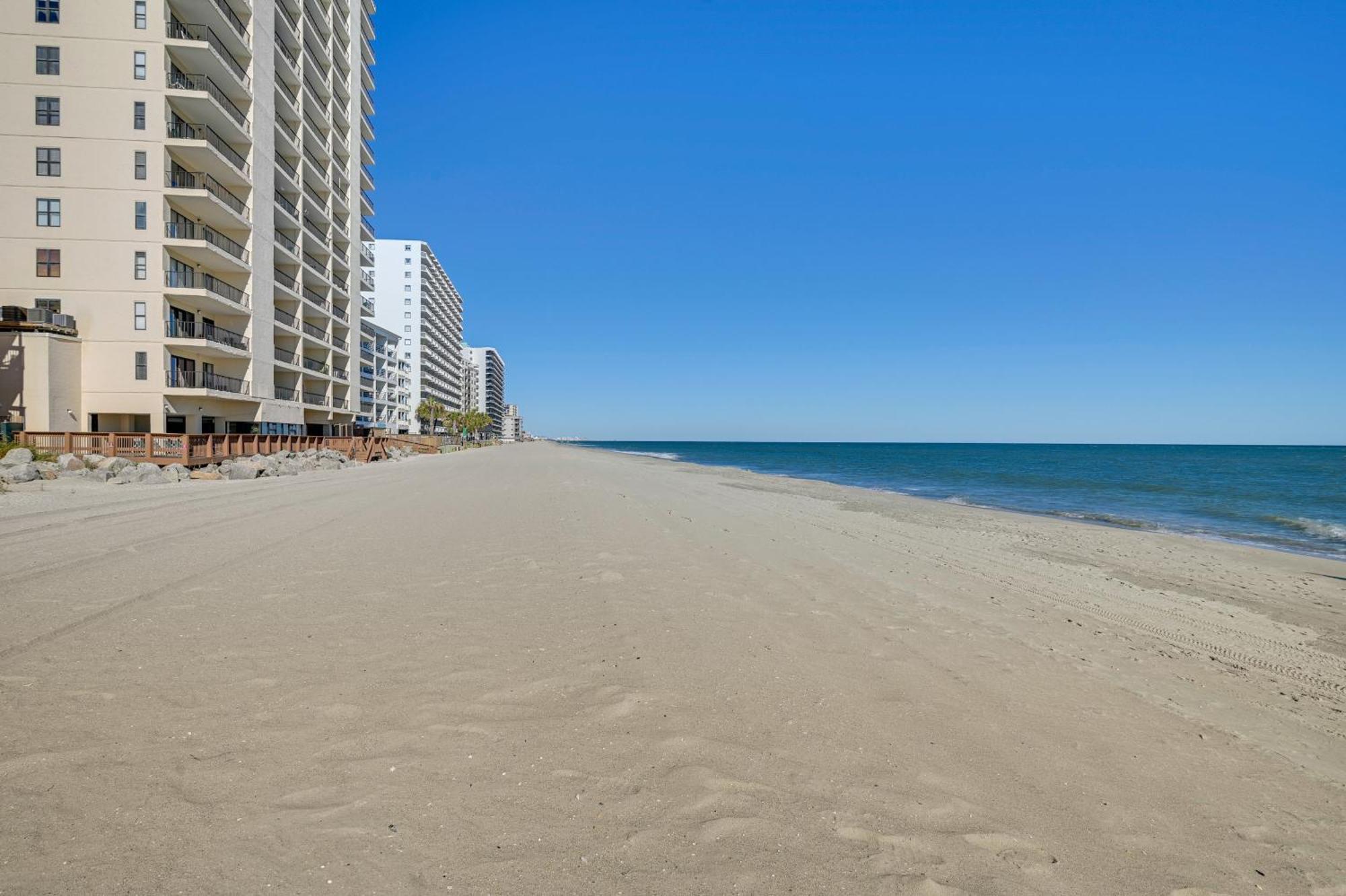 Holiday home 2 Blocks To Ocean Garden With Pool!