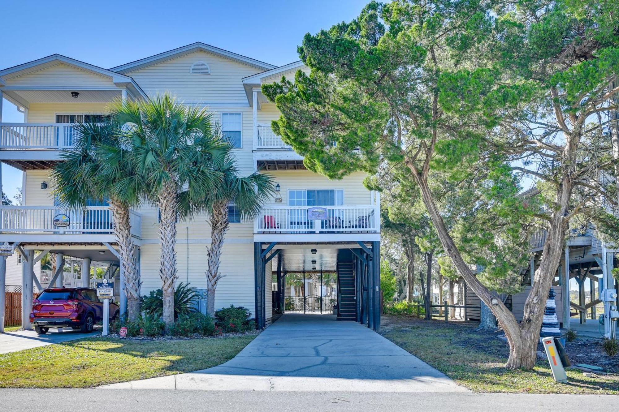 2 Blocks To Ocean Garden With Pool!