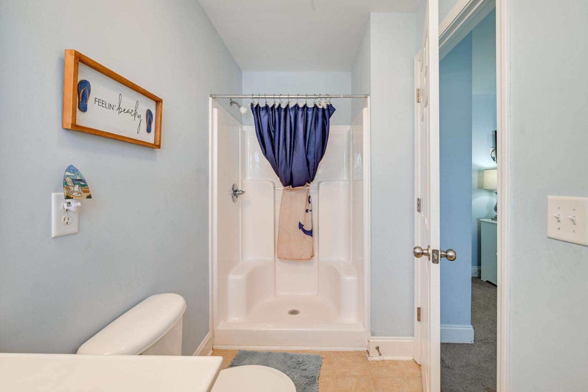2 Blocks To Ocean Garden With Pool! Holiday home Myrtle Beach