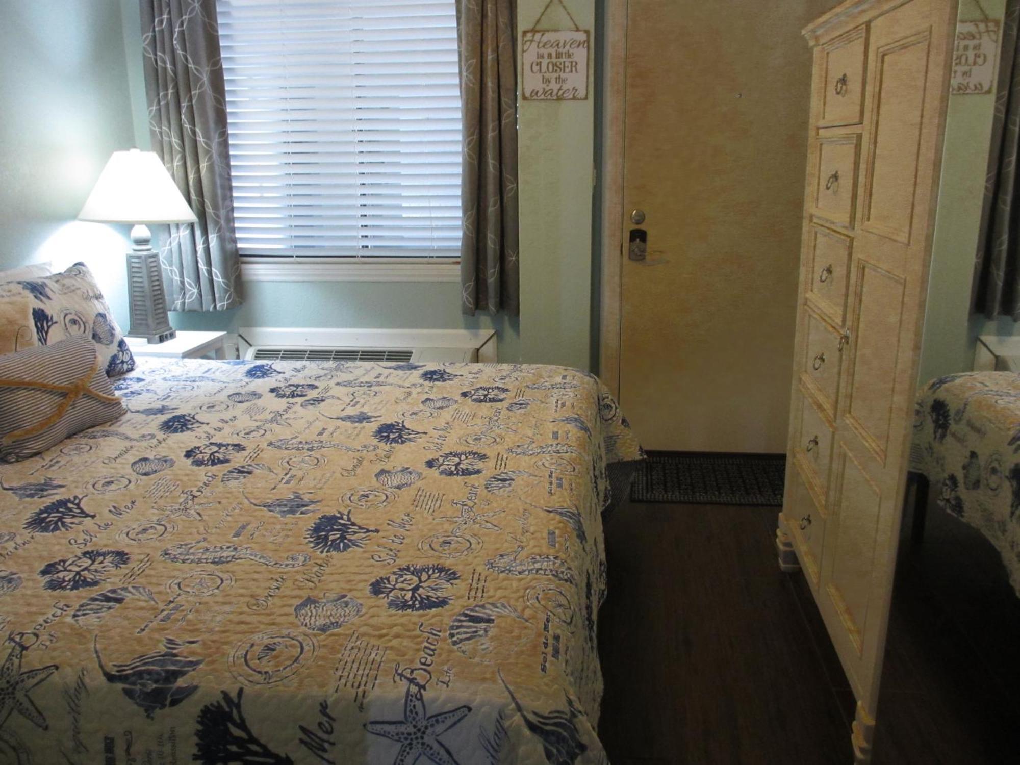 Bluewater 405 Apartment