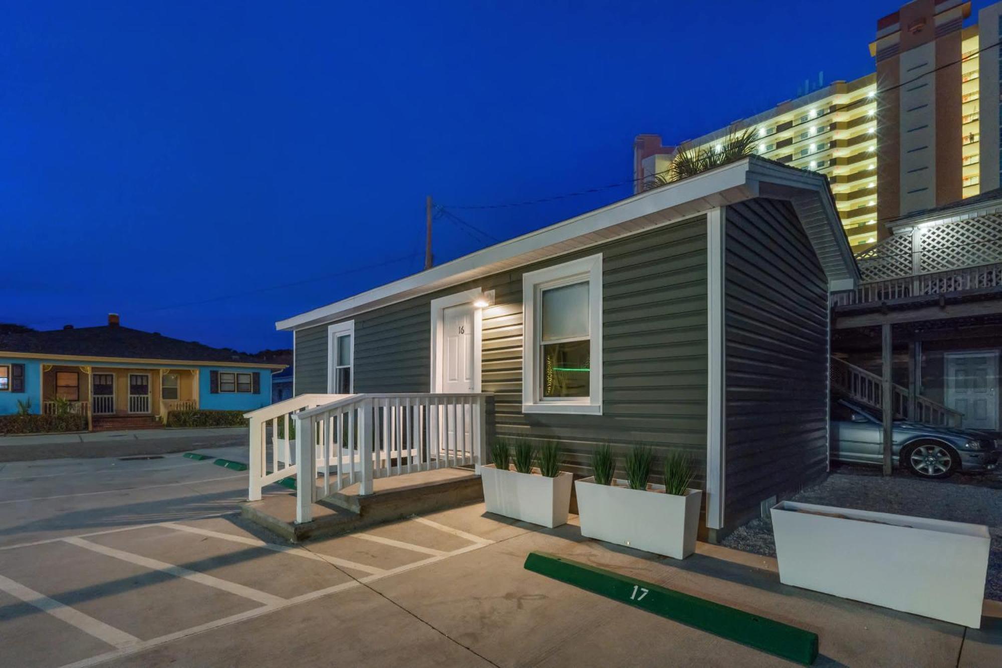 Cozy Beachside Ideal For Couples Holiday home Myrtle Beach