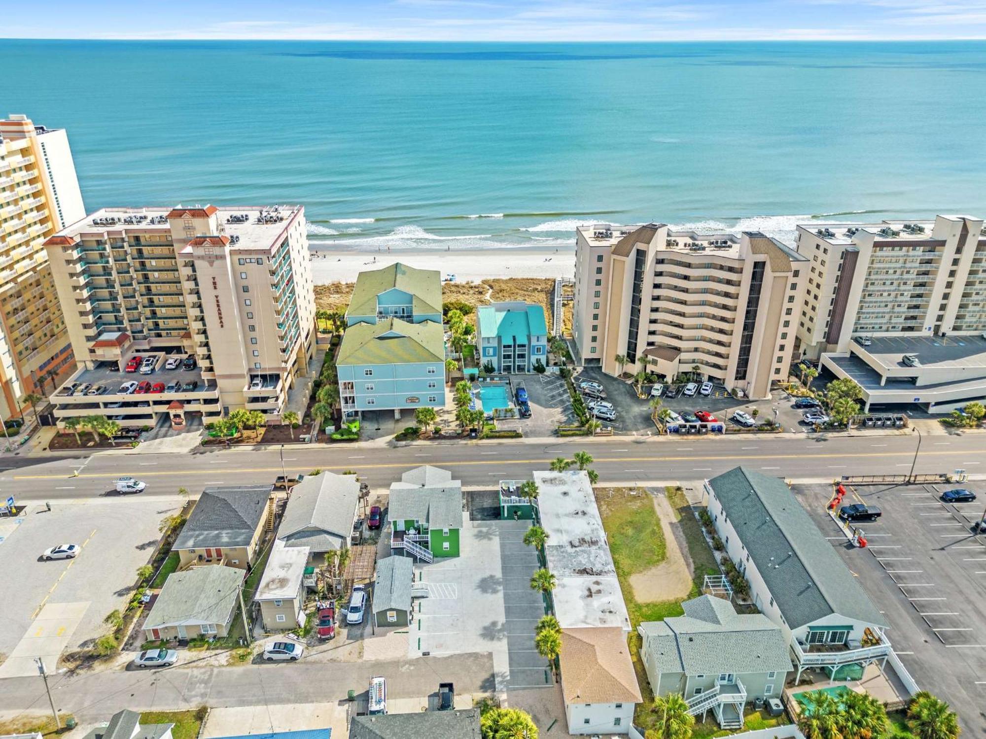 1 King Bed Sleeps 2 Pet-friendly Apartment Myrtle Beach