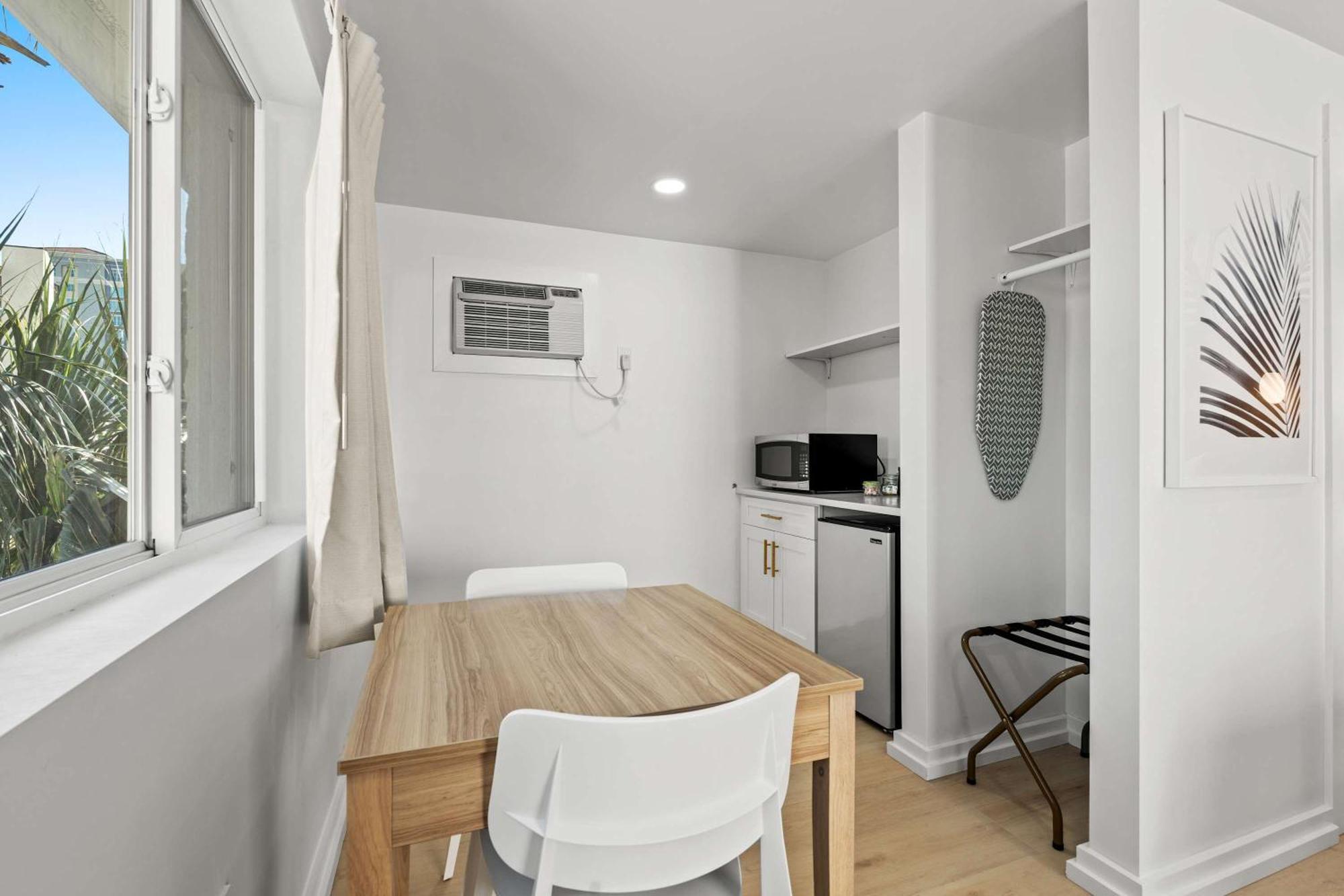 Apartment W 1 King Bed Sofa Bed Near Main St