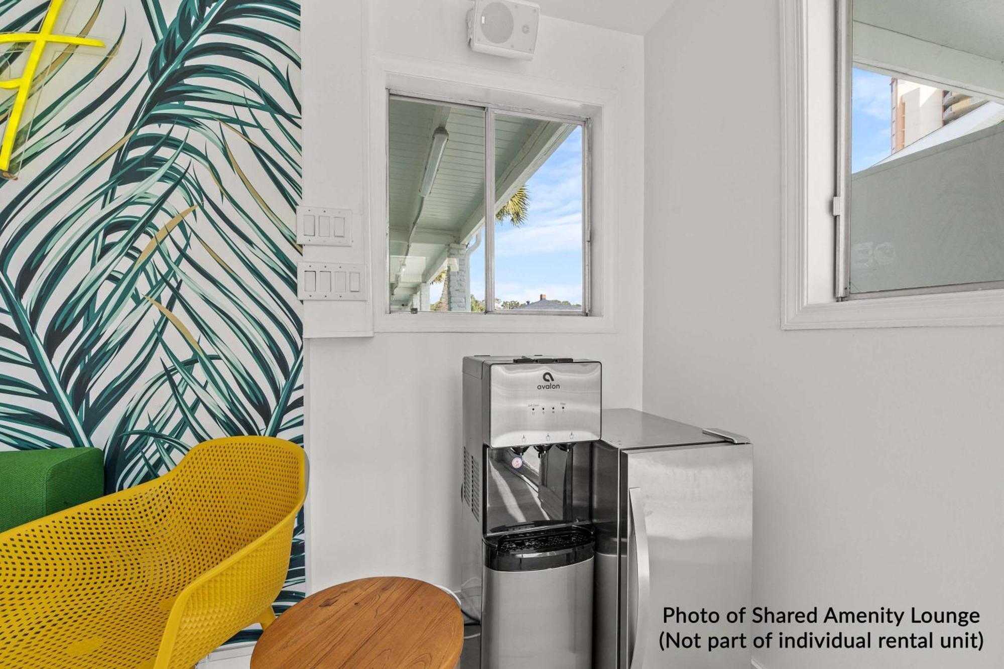 2br 1ba Sleeps 6 And Across From The Apartment