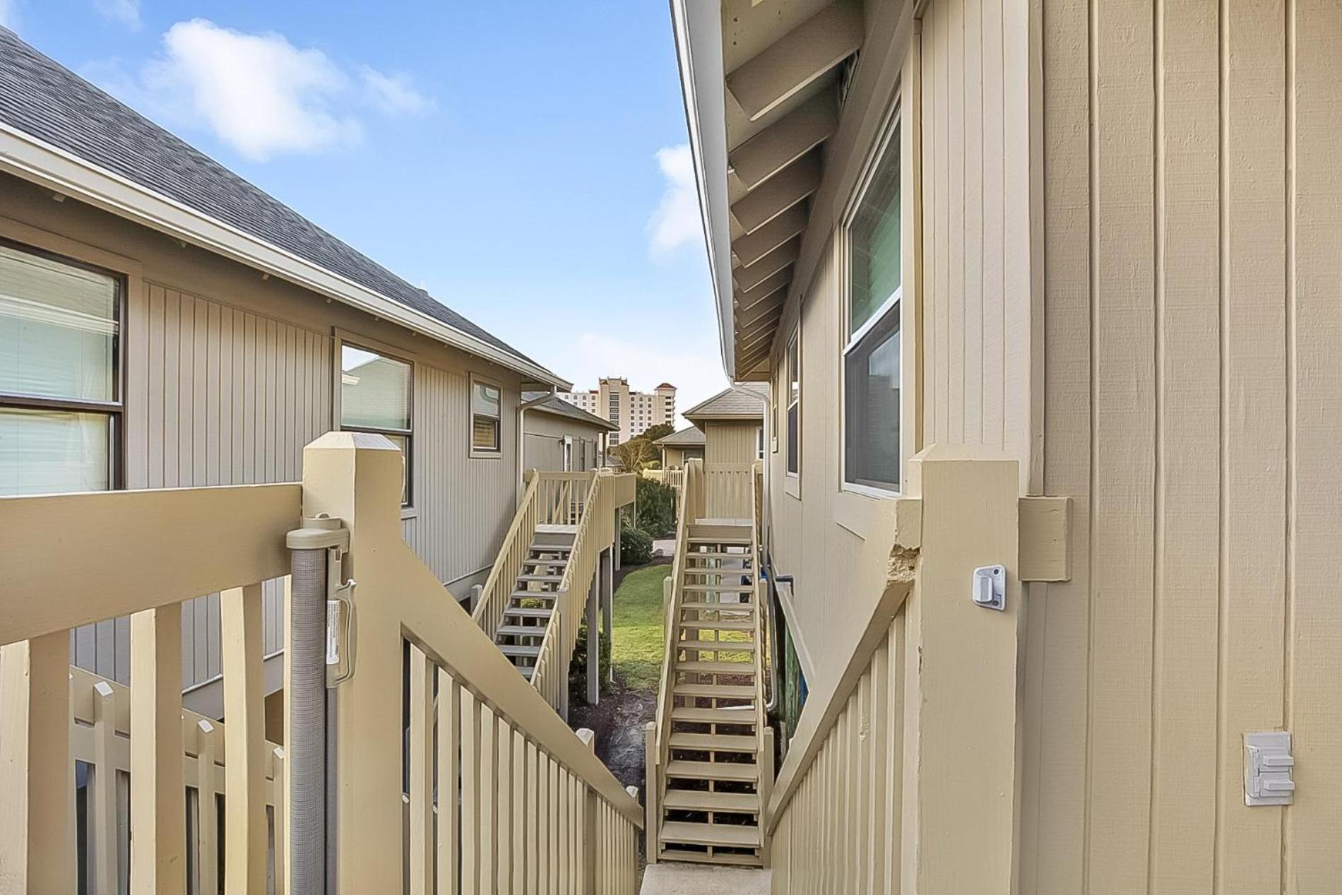 2 Bedroom Guest Cottage Steps From The Beach! * Myrtle Beach