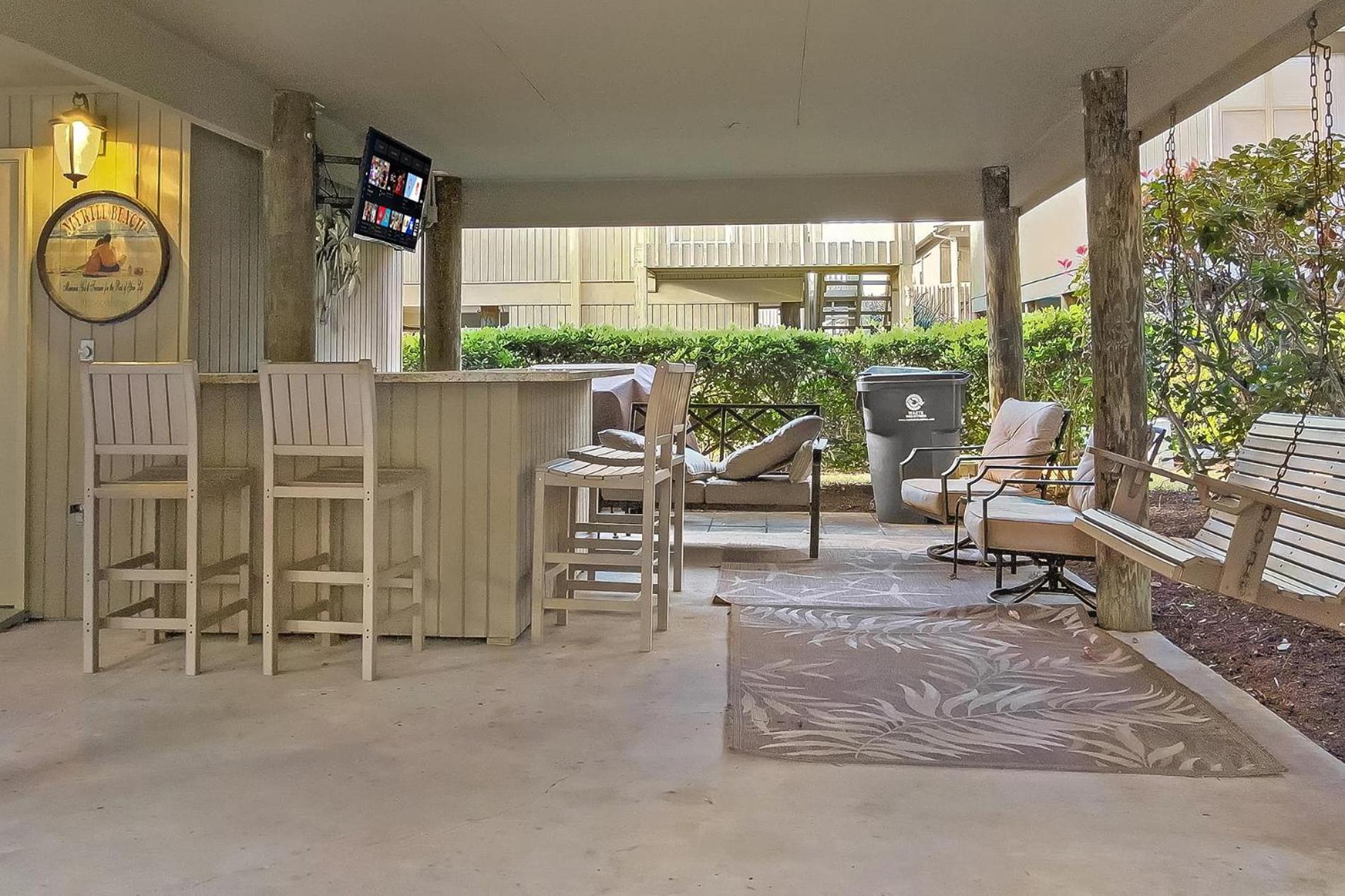 Holiday home 2 Bedroom Guest Cottage Steps From The Beach! *
