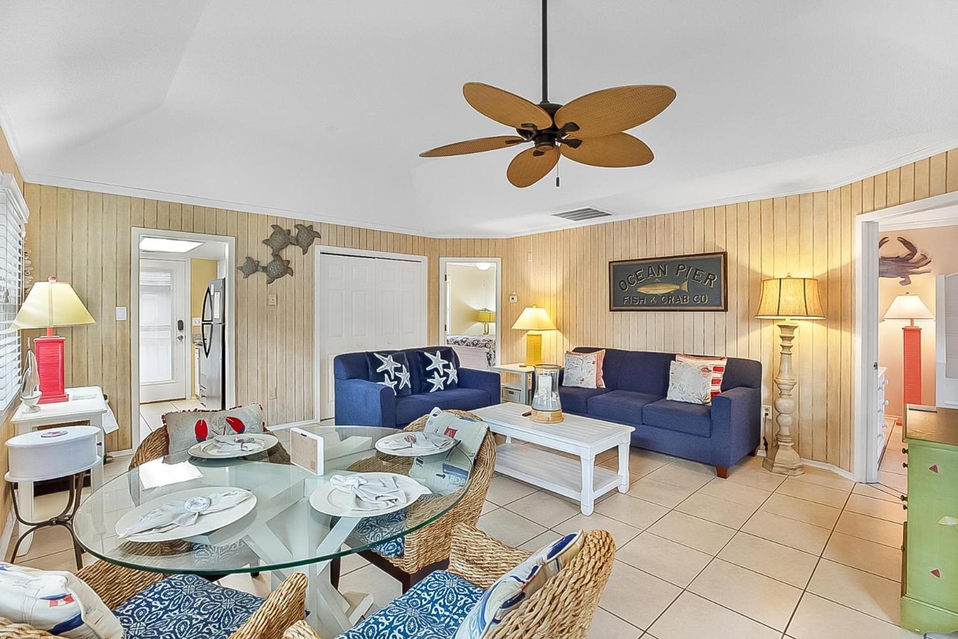 2 Bedroom Guest Cottage Steps From The Beach! *
