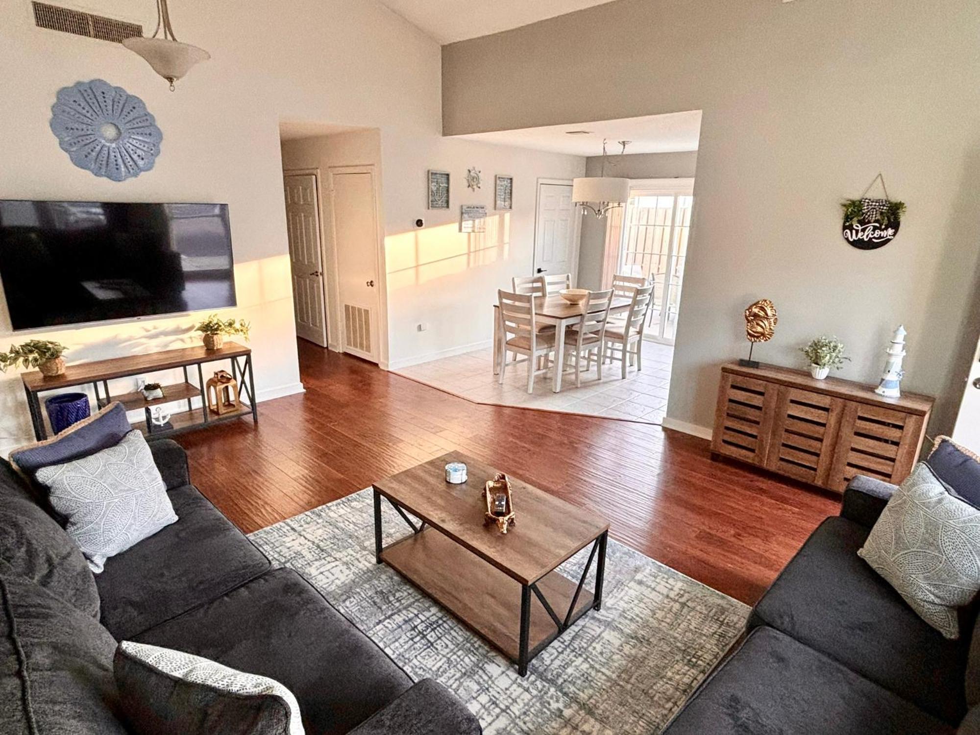 809 Coastal Haven 2 Bedrooms Apartment