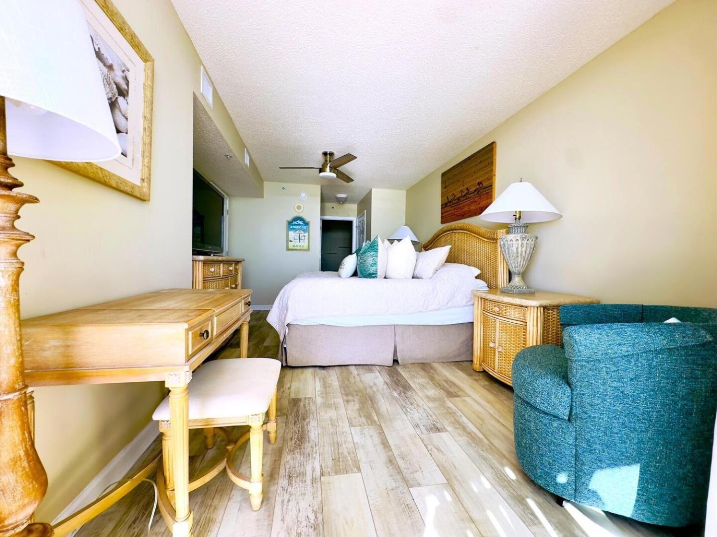 South Shore 607 Apartment