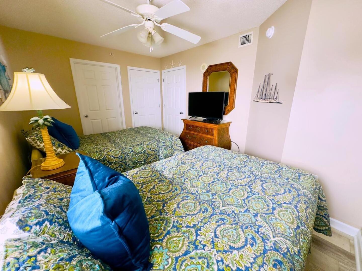 Apartment South Shore 607 *
