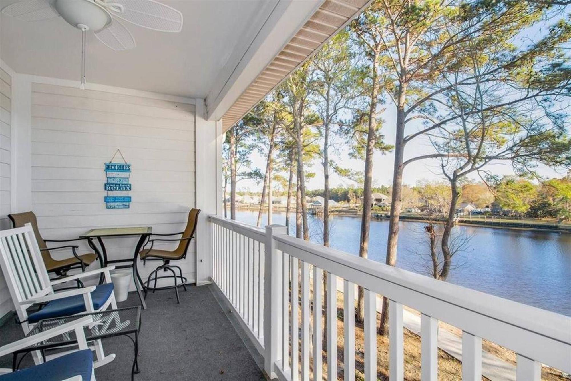 Apartment Riverwalk At Arrowhead *