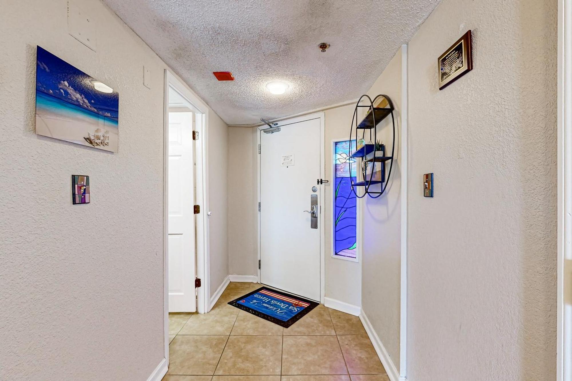 Apartment Cove 611 *