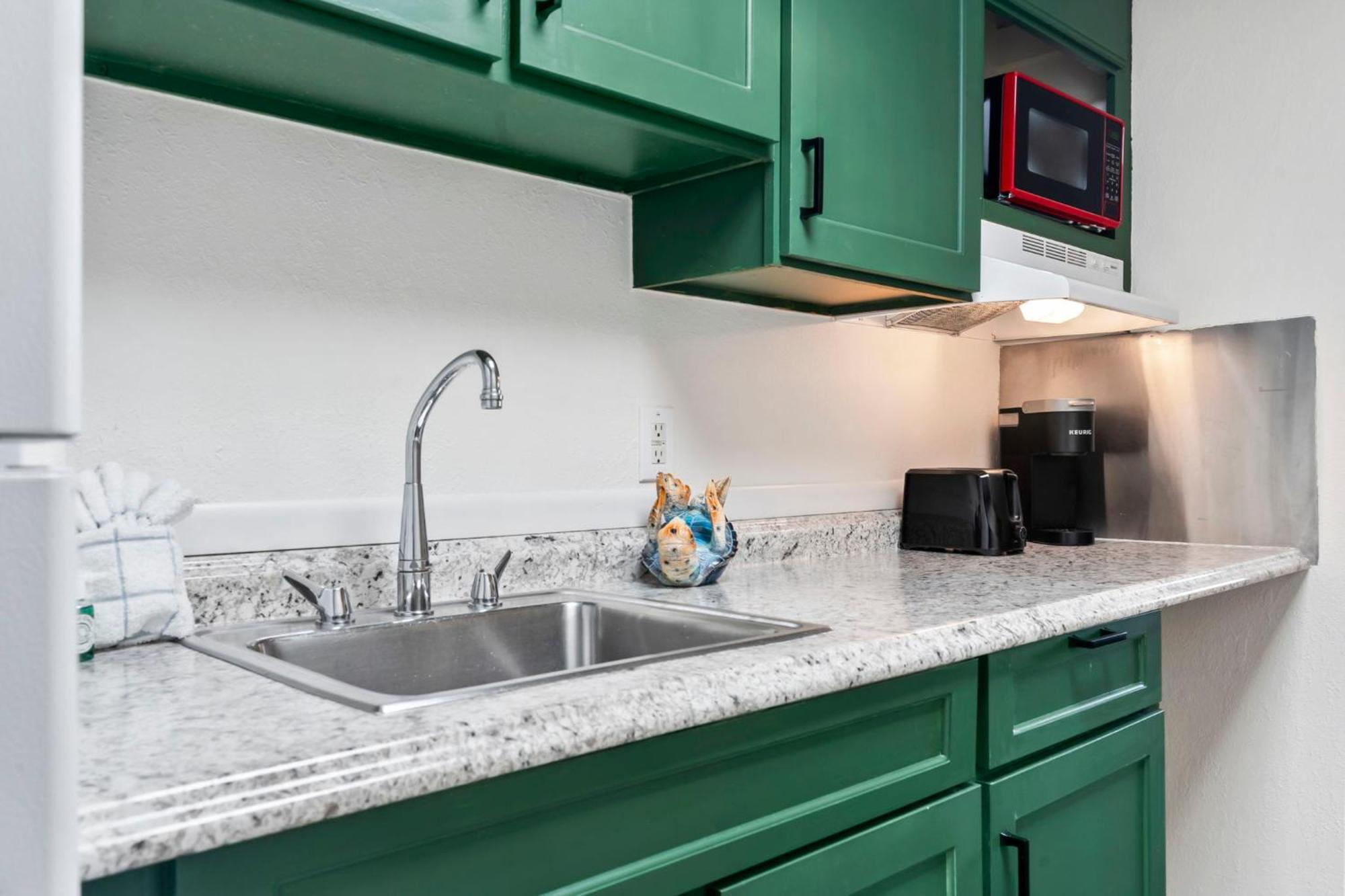 Recently Remodeled Double Queen Condo- Oceanfront Views! Boardwalk 135 *