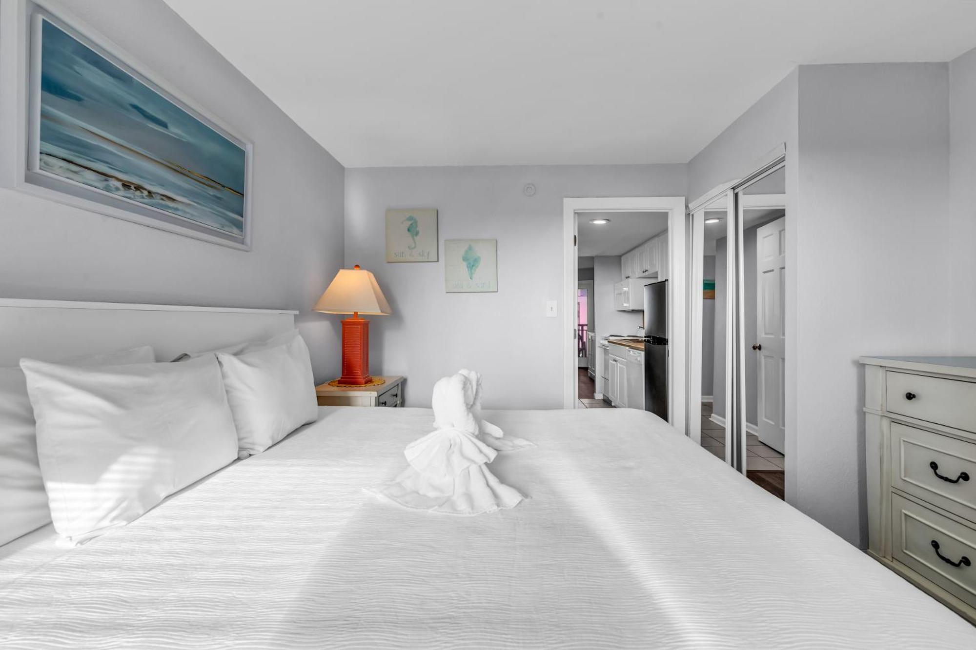 Bluewater 1103 Apartment