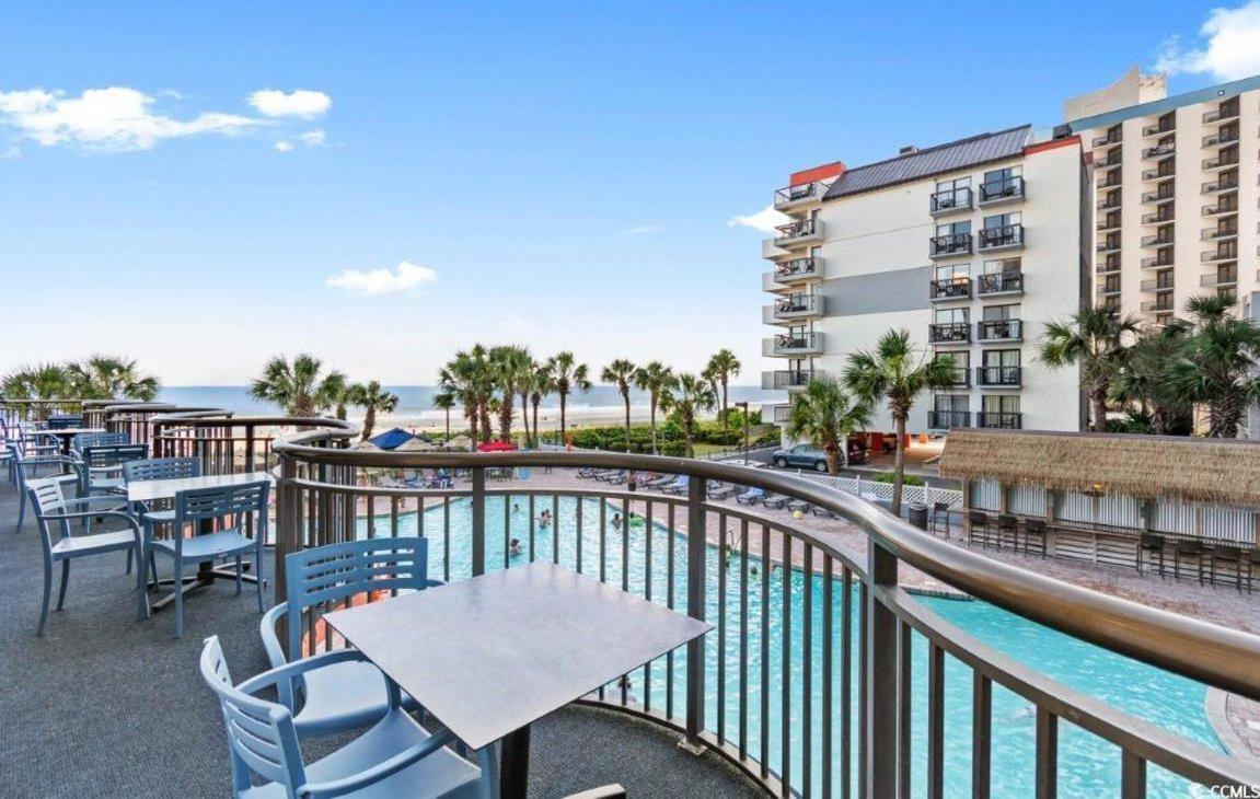 Oceanfront Bliss At Grand Cayman Resort!