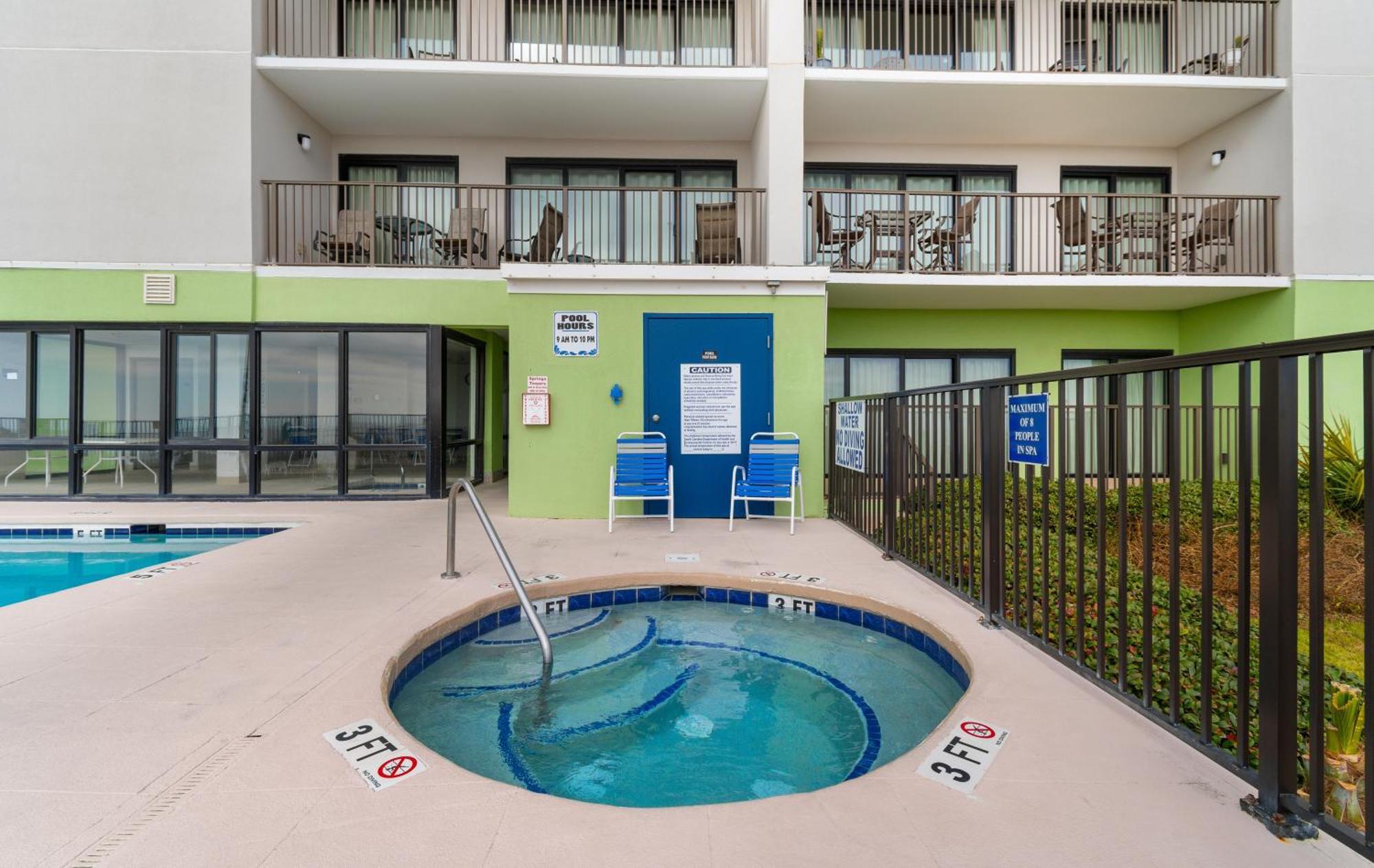 Cherry Grove Luxury W Pools Hot Tub Gym Grill *