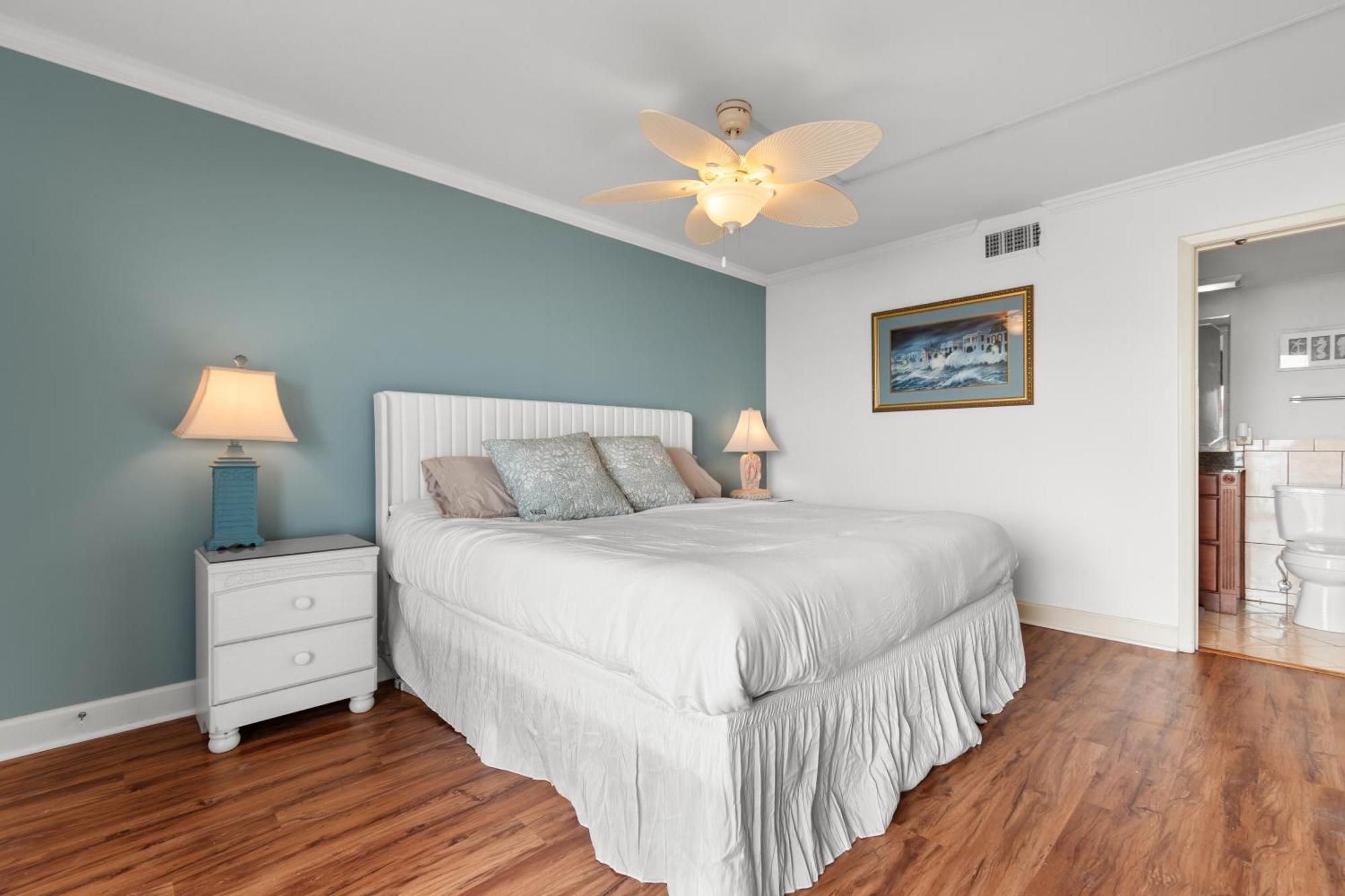 Cherry Grove Luxury W Pools Hot Tub Gym Grill Apartment