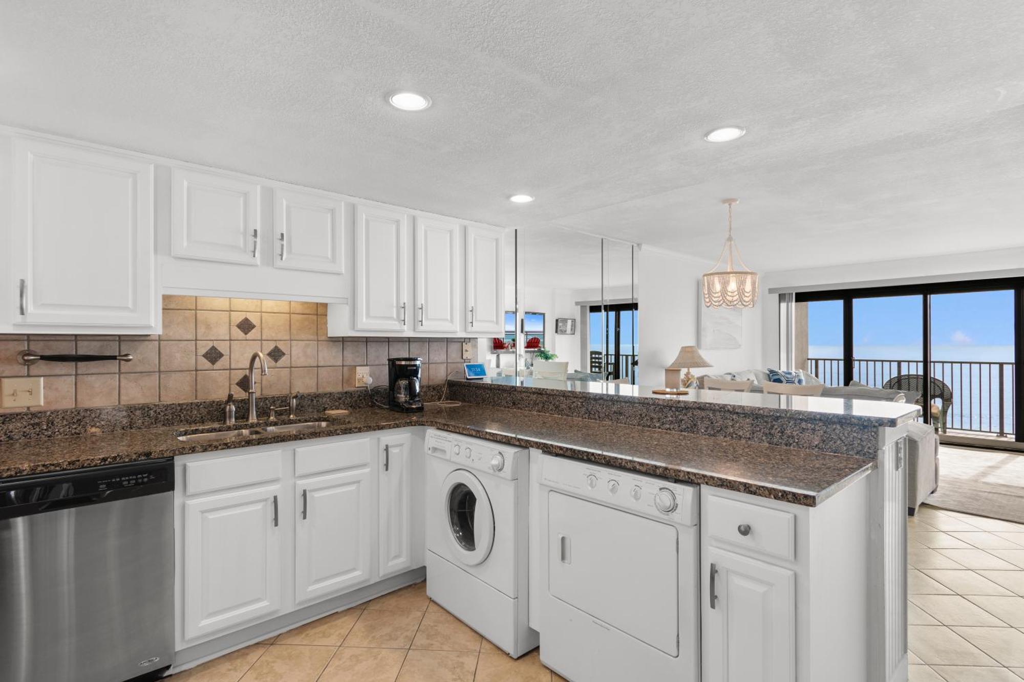 Cherry Grove Luxury W Pools Hot Tub Gym Grill Apartment *