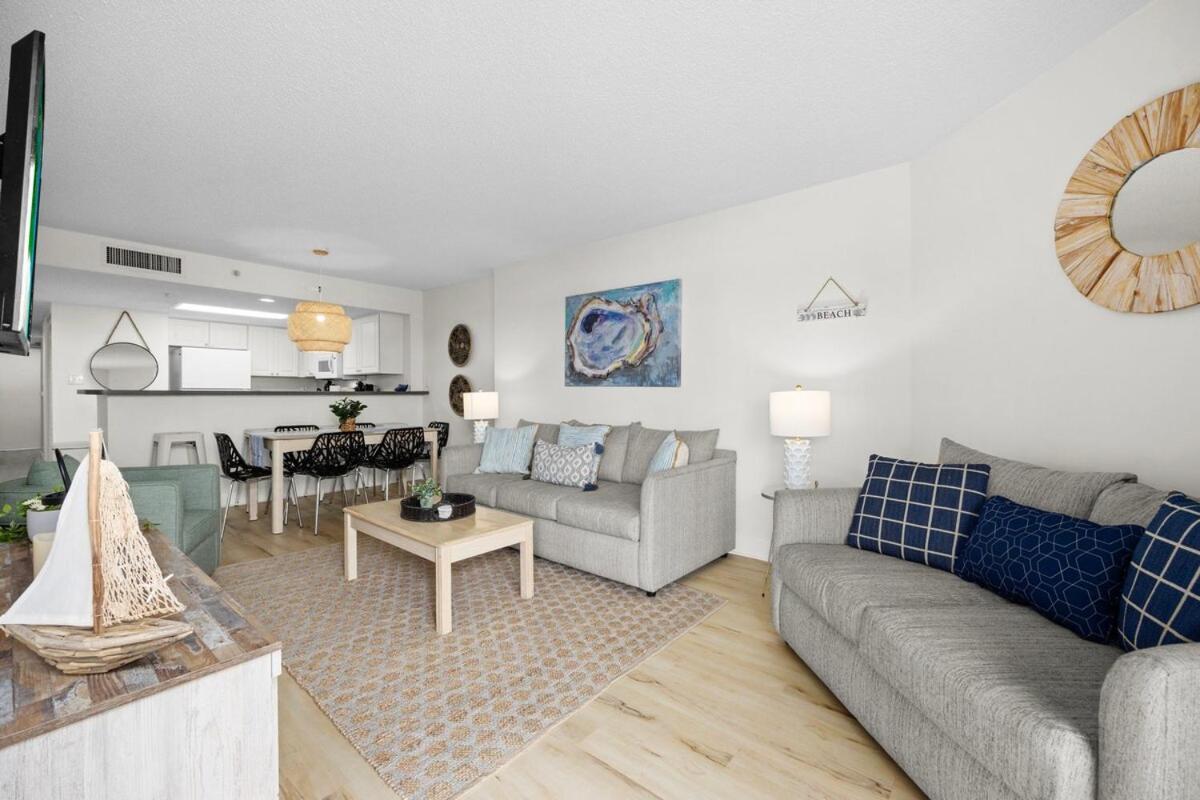 Wow! Oceanview 3 Bedroom Condo! Pool & Private Balcony Apartment Myrtle Beach