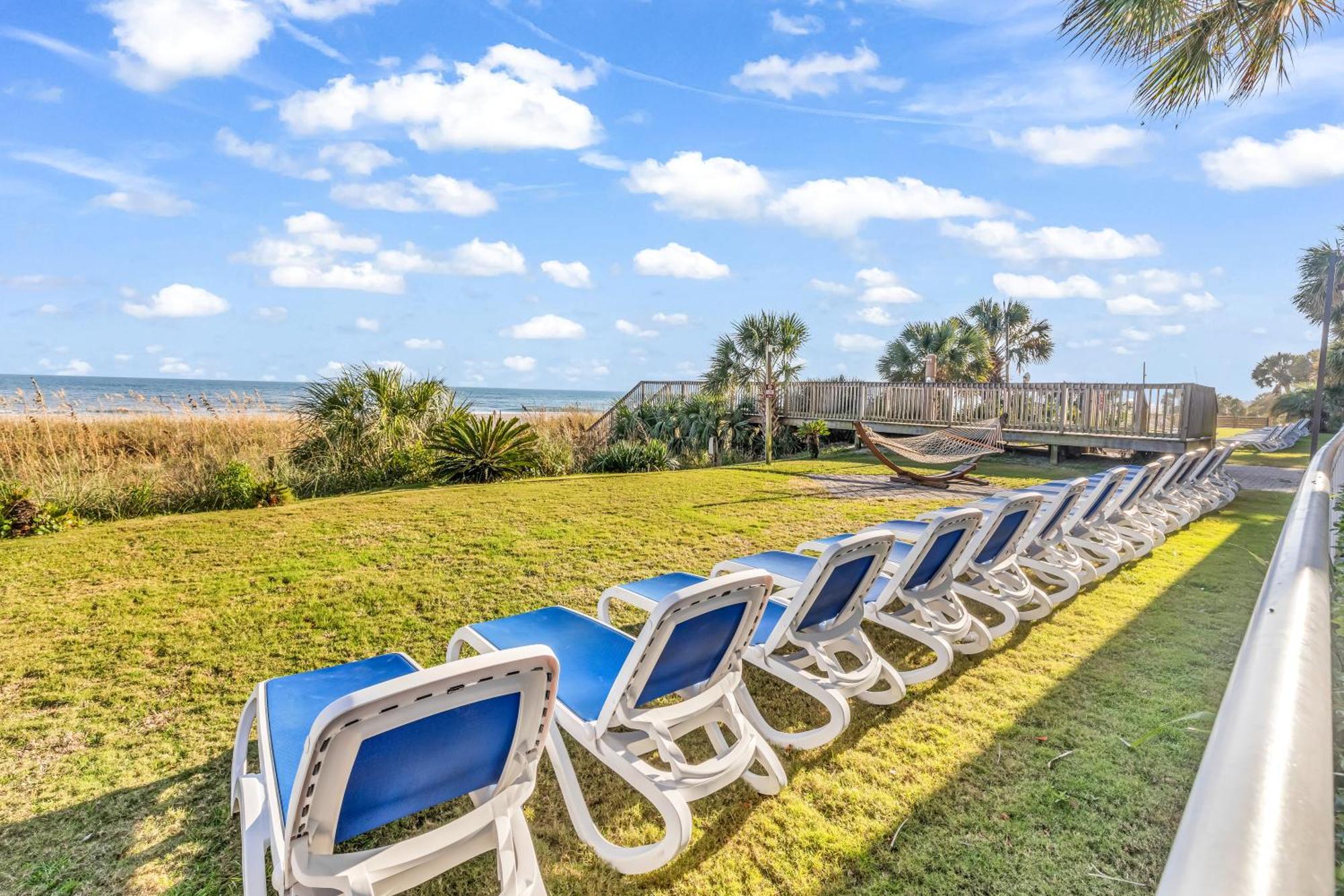 Resort Camelot By The Sea *