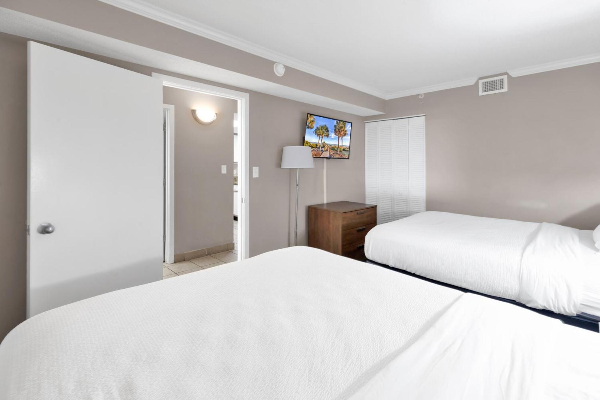 Resort Camelot By The Sea