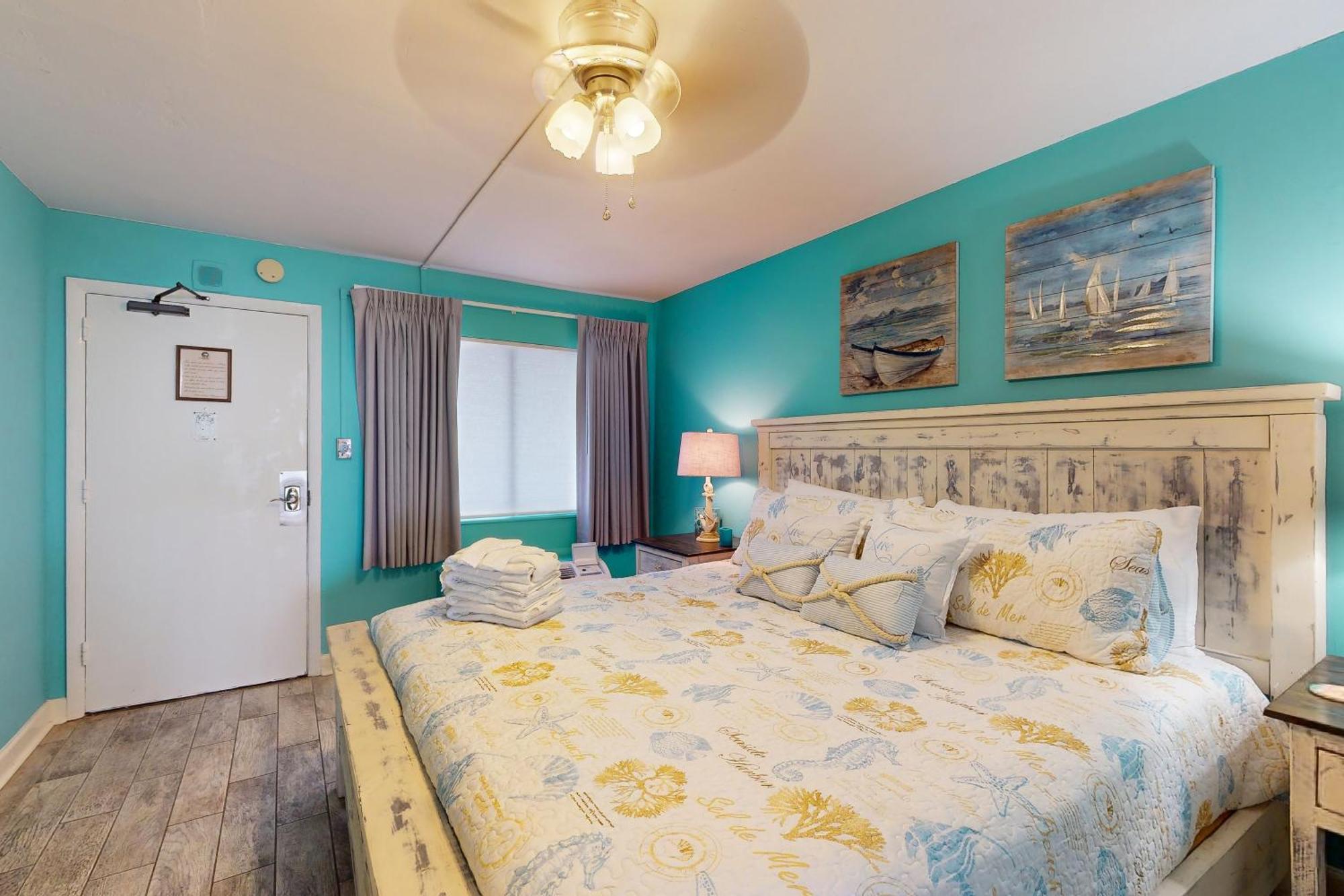 Palms 905