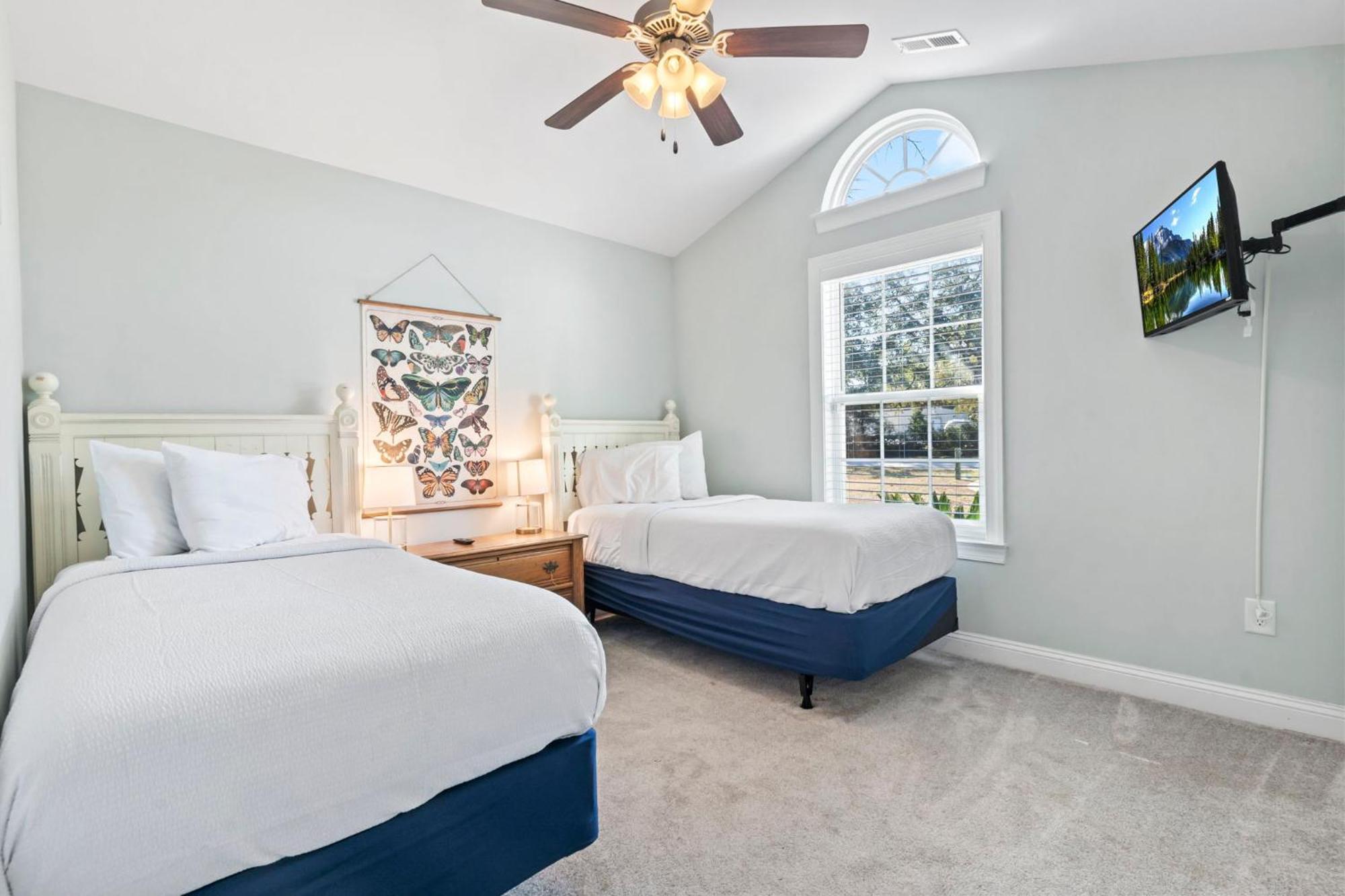 Coastal Pet Friendly Getaway In Murrels Inlet! Perfect For 8 Guests! *
