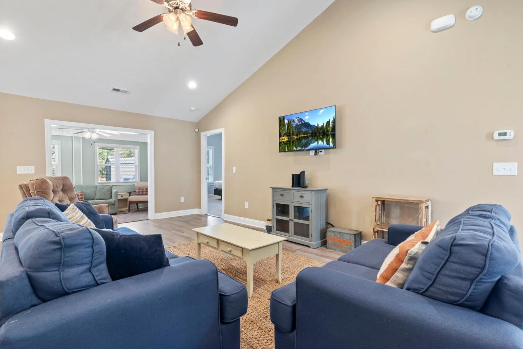 Coastal Pet Friendly Getaway In Murrels Inlet! Perfect For 8 Guests! Myrtle Beach
