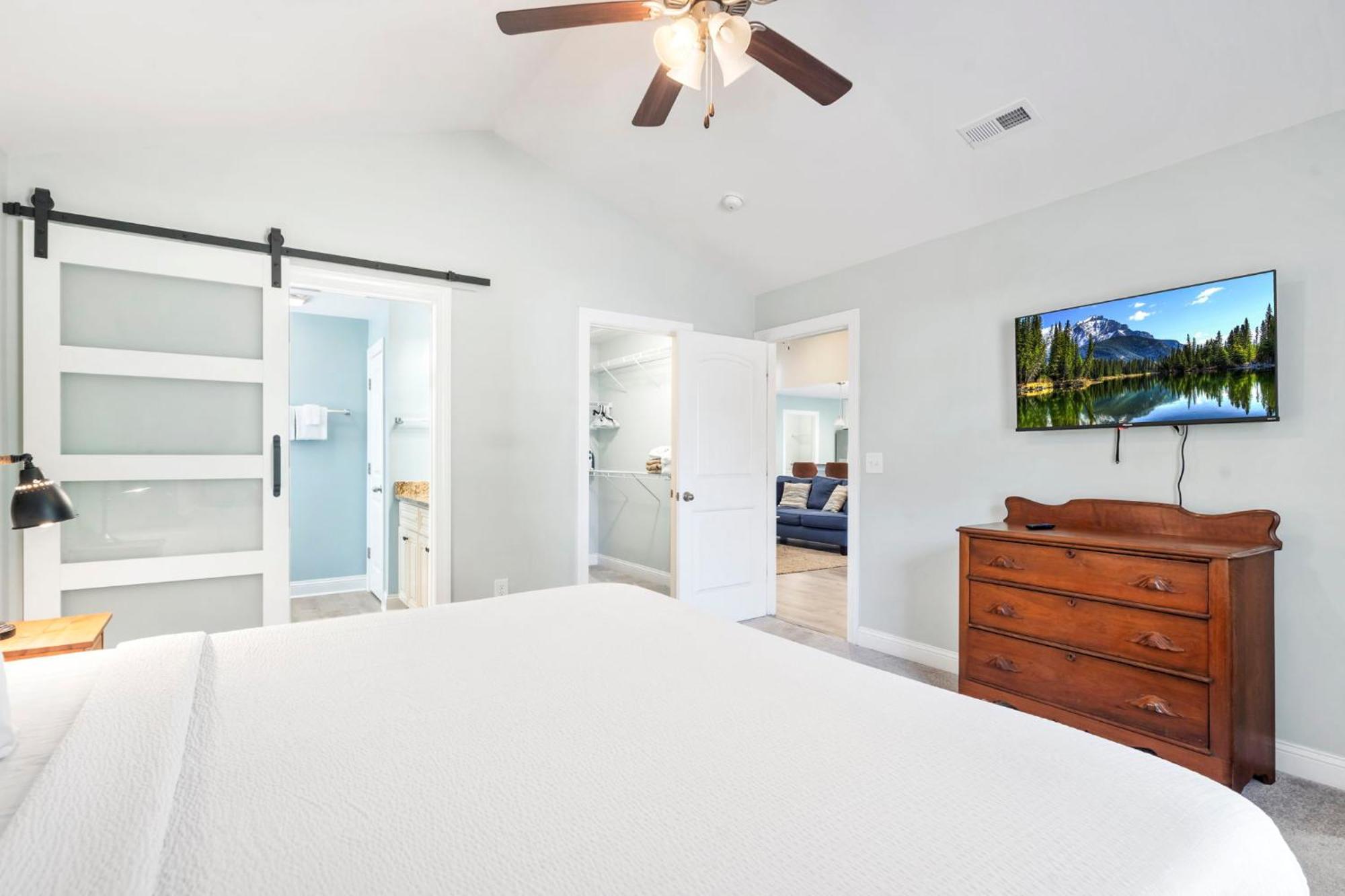 Coastal Pet Friendly Getaway In Murrels Inlet! Perfect For 8 Guests! Holiday home Myrtle Beach