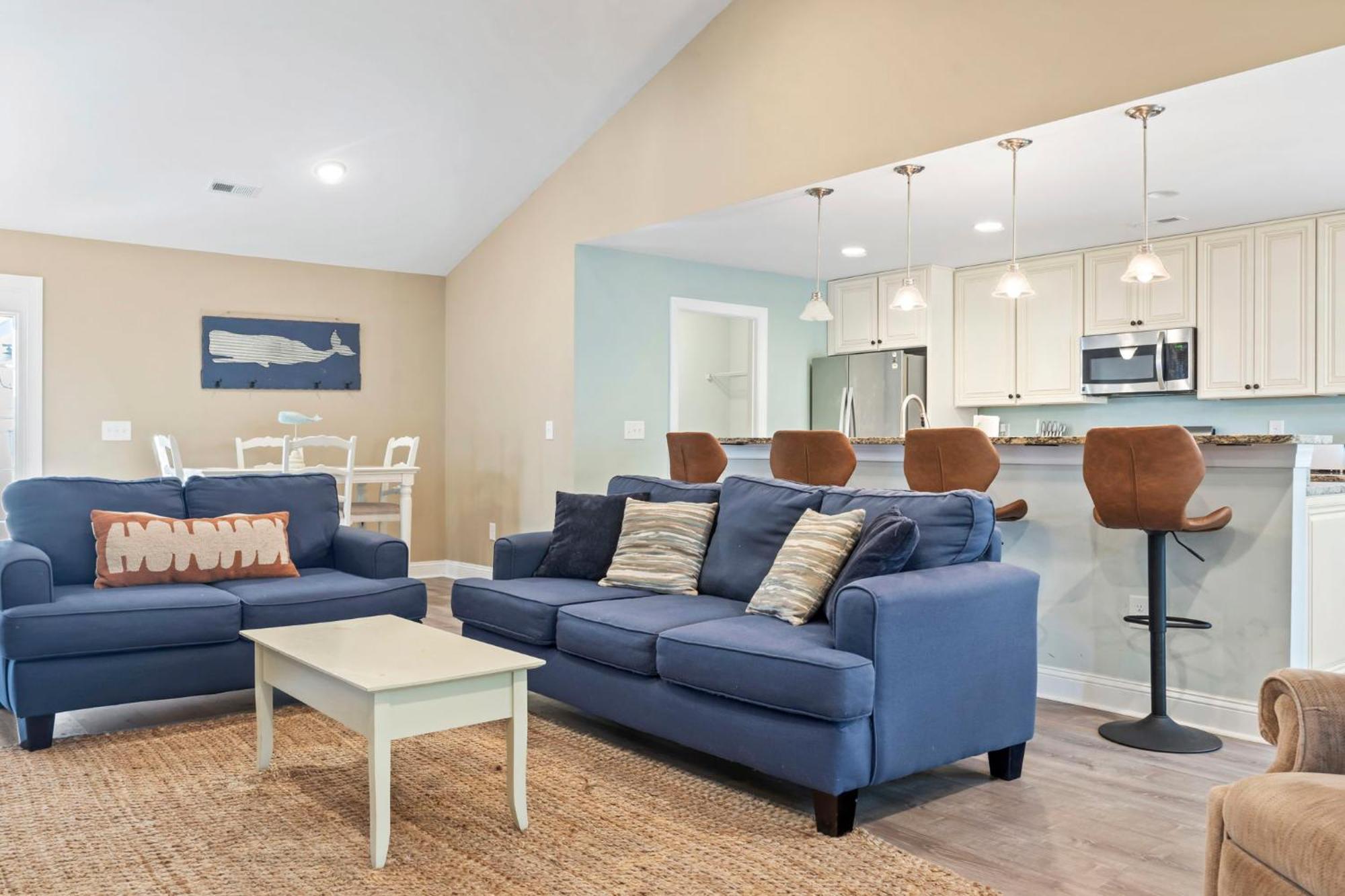 Coastal Pet Friendly Getaway In Murrels Inlet! Perfect For 8 Guests!