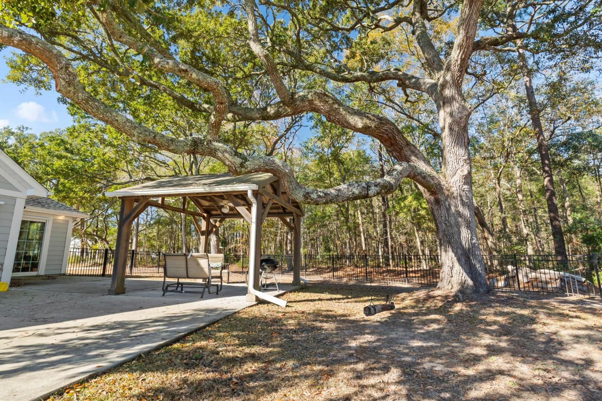 Holiday home Coastal Pet Friendly Getaway In Murrels Inlet! Perfect For 8 Guests! Myrtle Beach