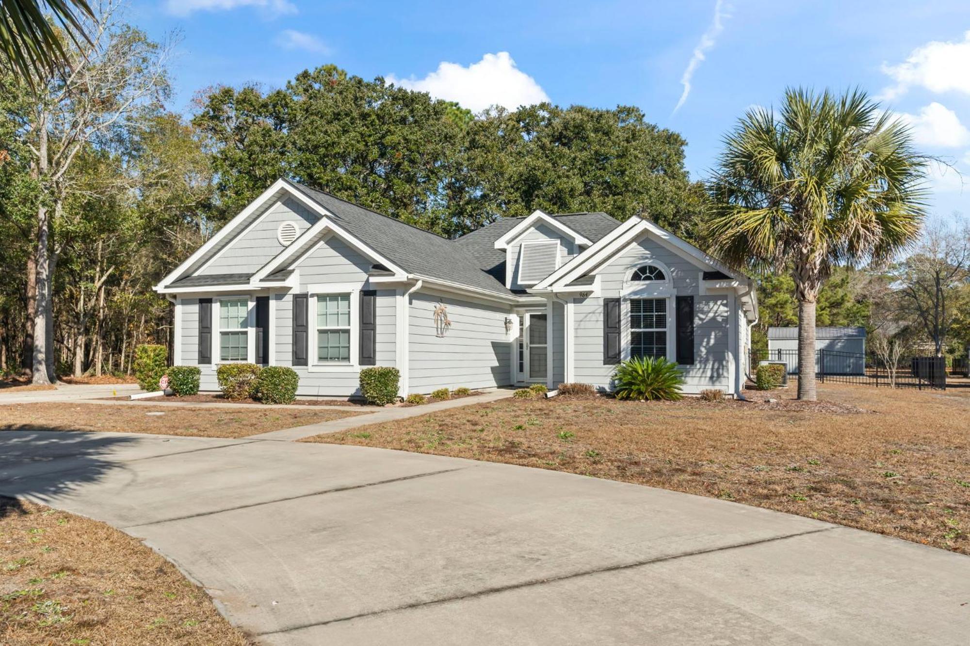 Coastal Pet Friendly Getaway In Murrels Inlet! Perfect For 8 Guests! Myrtle Beach