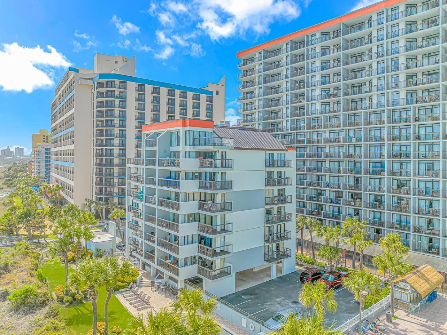 Resort Beautifully Updated 1br- Spectacular Oceanfront Views-the Savoy Unit 102 *