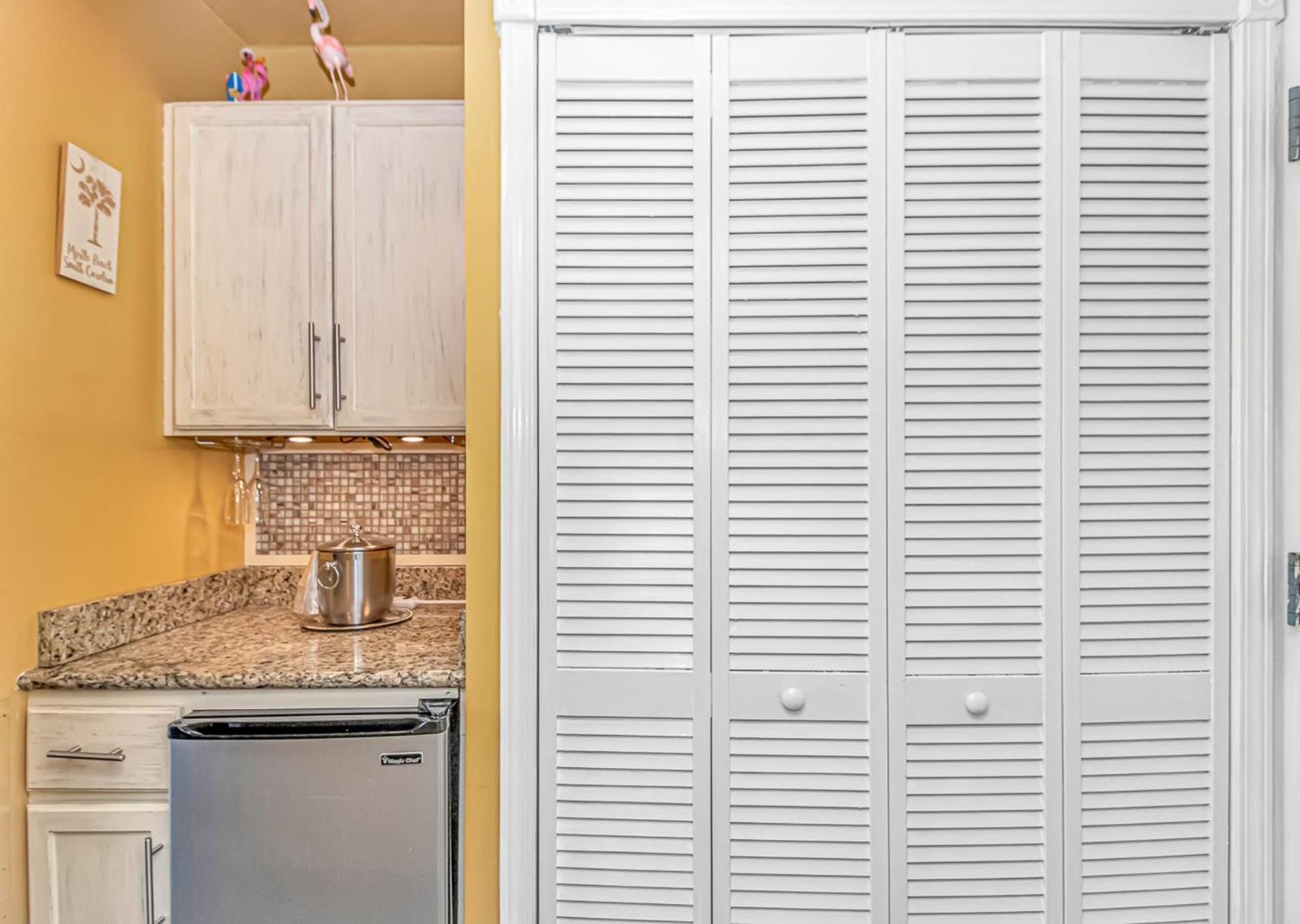 Ocean View Queen Suite- Landmark 517